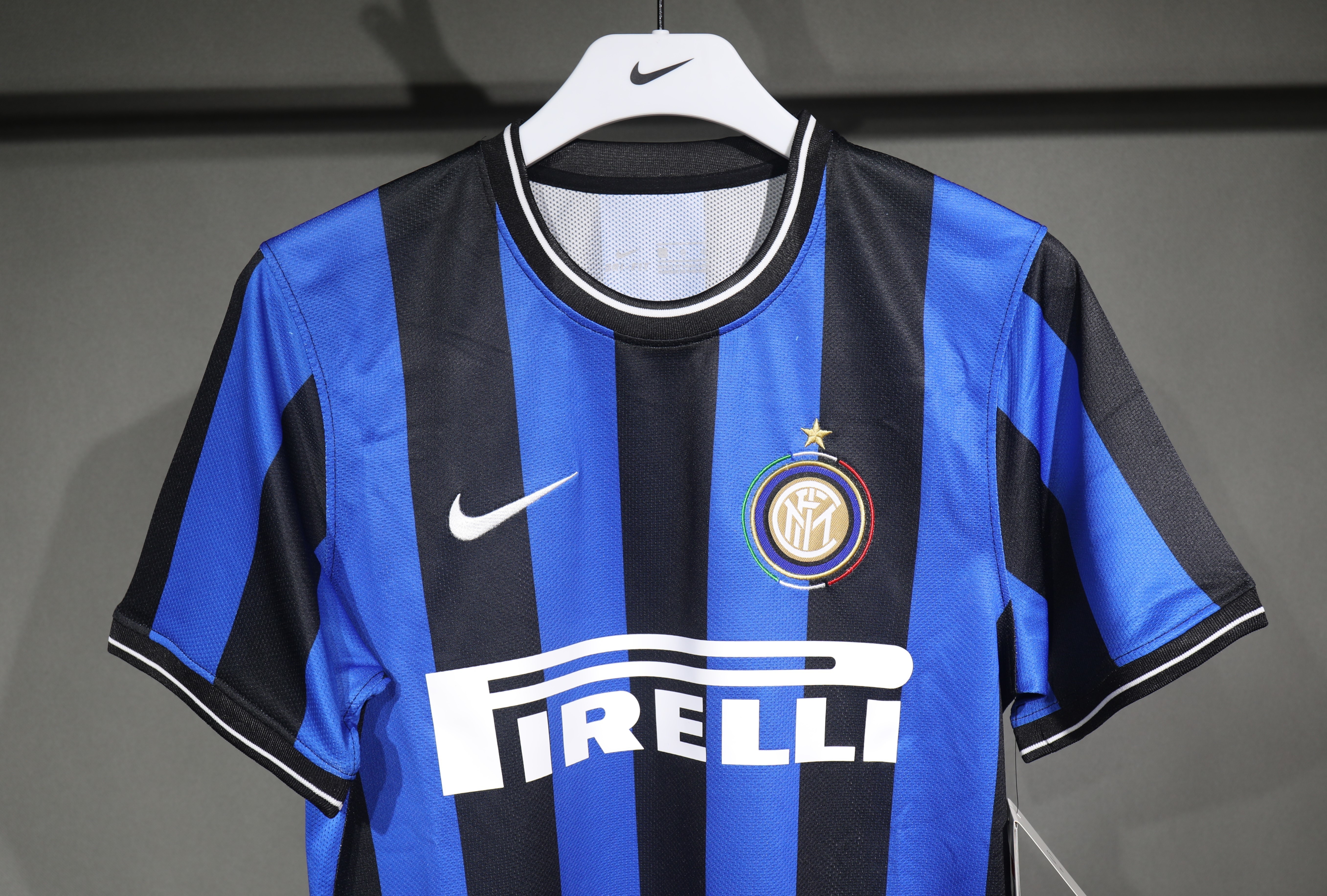 Inter Milan Retro Authentic Home Soccer Jersey 2009/10