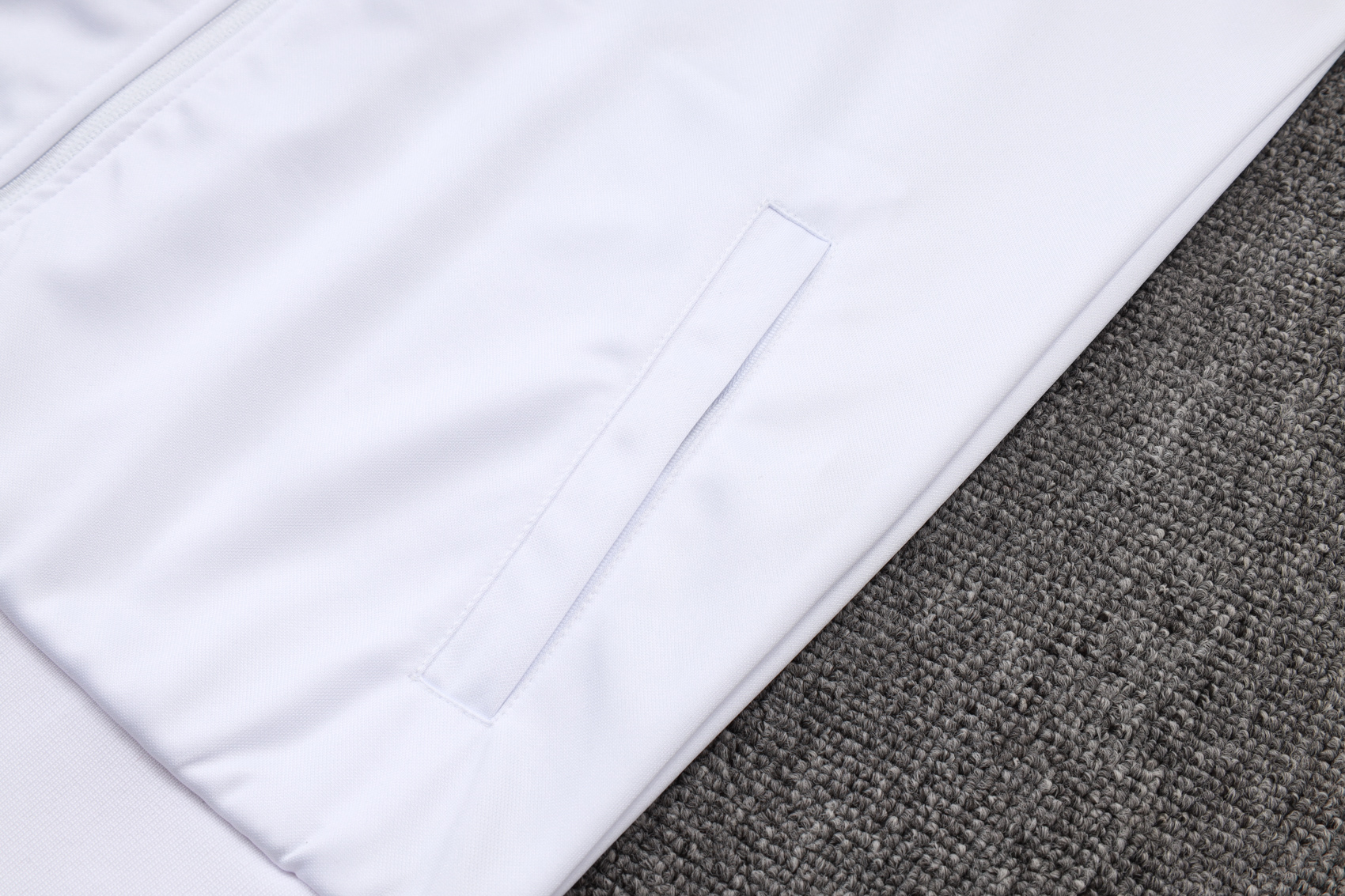 Chelsea Training Kit (Jacket+Pants) White 2025/26