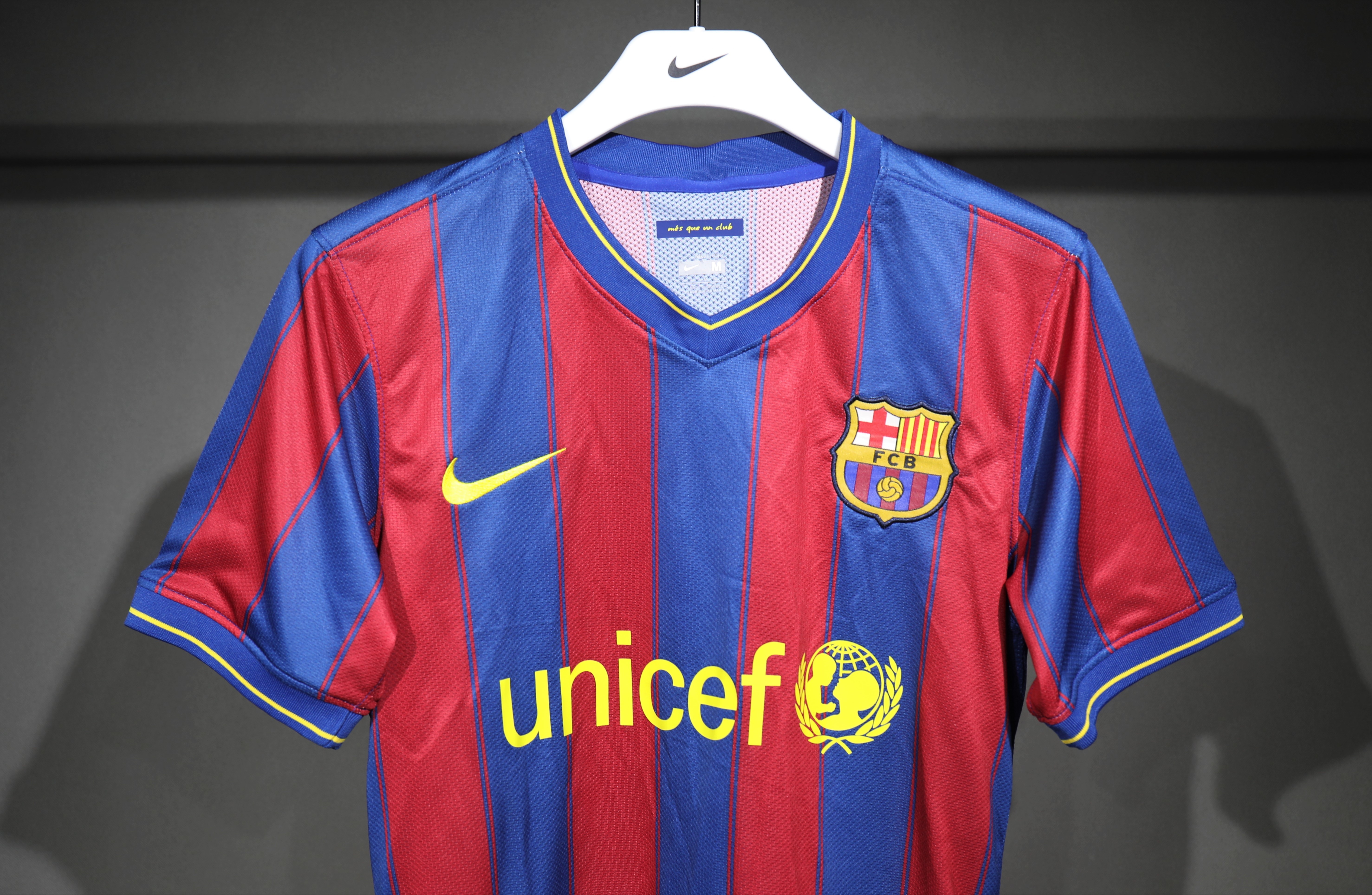 Authentic Barcelona Retro Jersey Home Soccer Shirt 2009-10