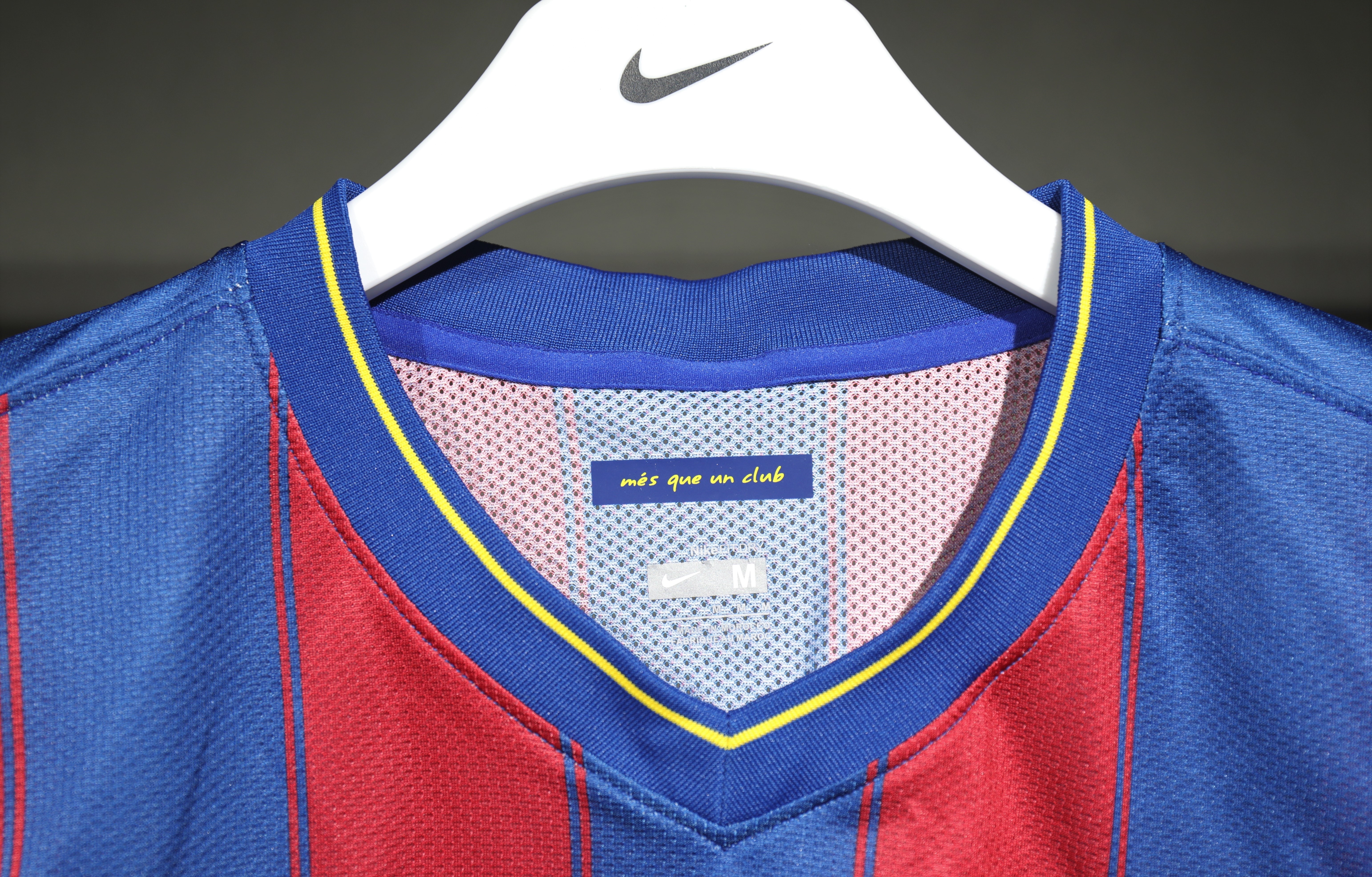 Authentic Barcelona Retro Jersey Home Long Sleeve Soccer Shirt 2009-10