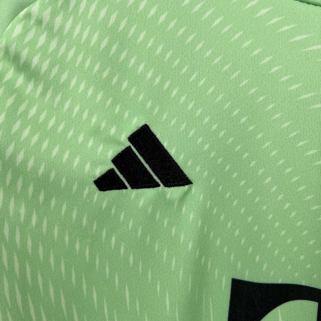 Bayern Munich Green Goalkeeper Kids Kit Jerseys+Shorts 2025/26