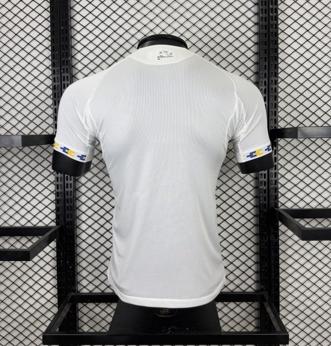 Leeds United Authentic Football Jersey Home Shirt 2025/26