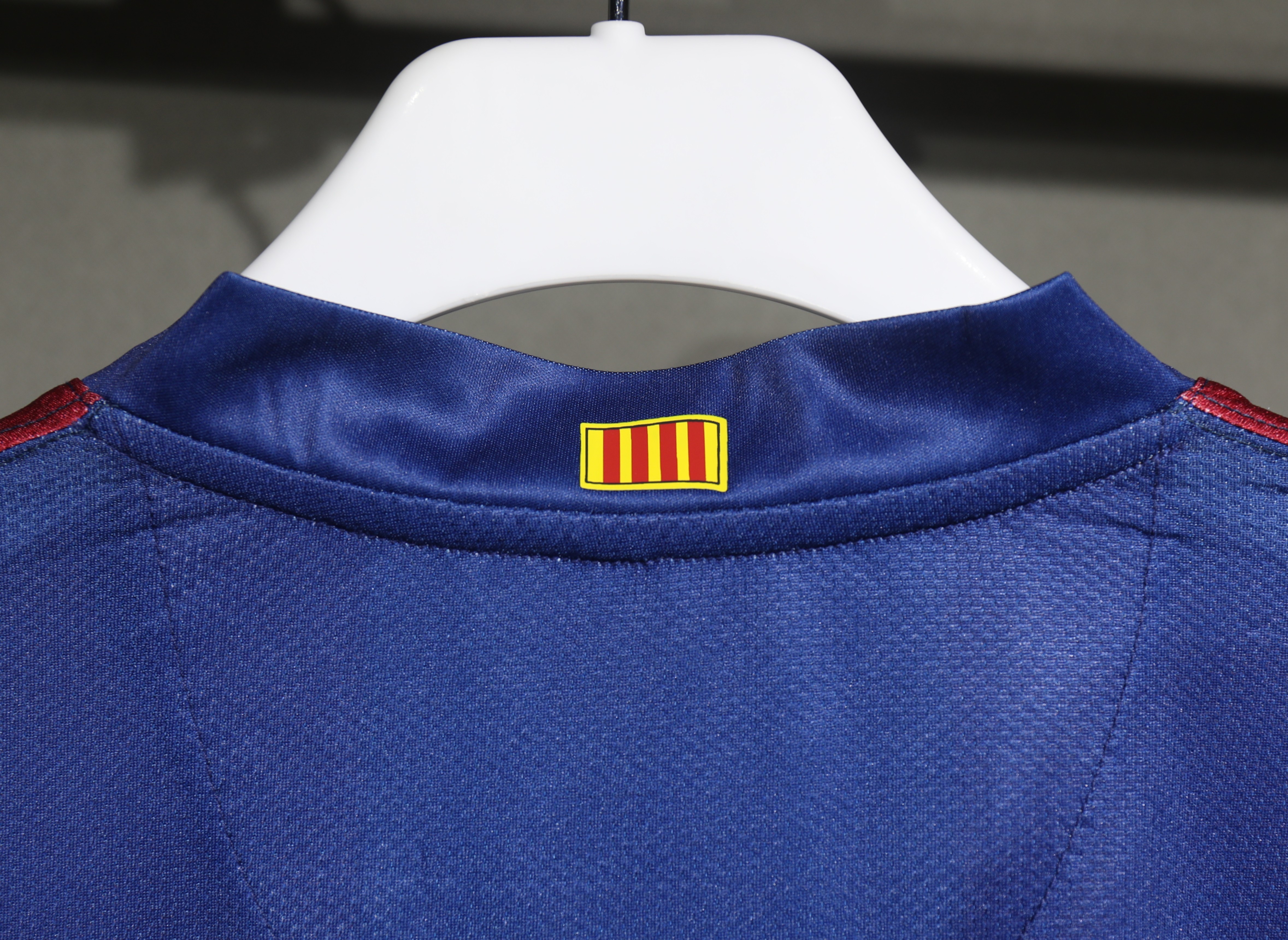Authentic Barcelona Retro Jersey Home Soccer Shirt 2007-08