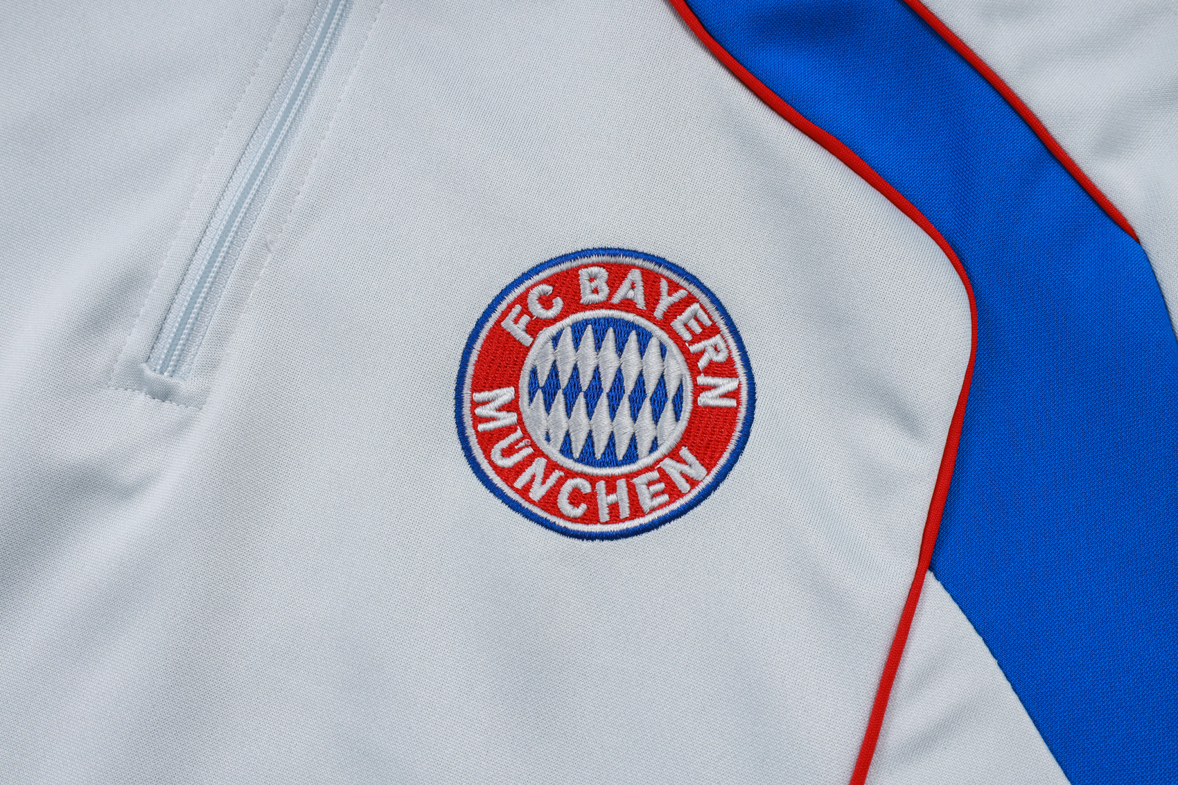 Bayern Munich Training Kit (Sweatshirt+Pants) Light Grey 2025/26