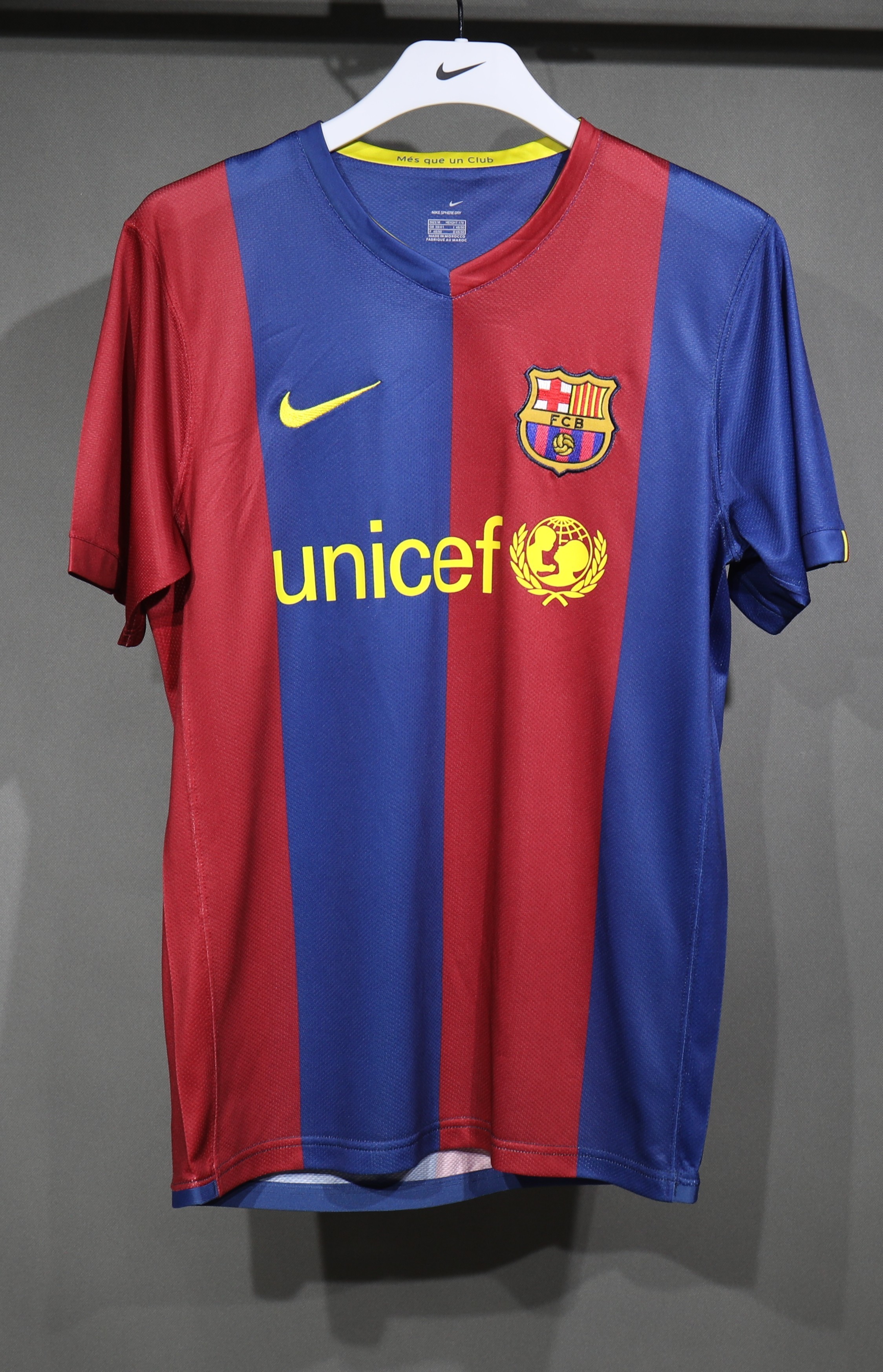 Authentic Barcelona Retro Jersey Home Soccer Shirt 2006-07