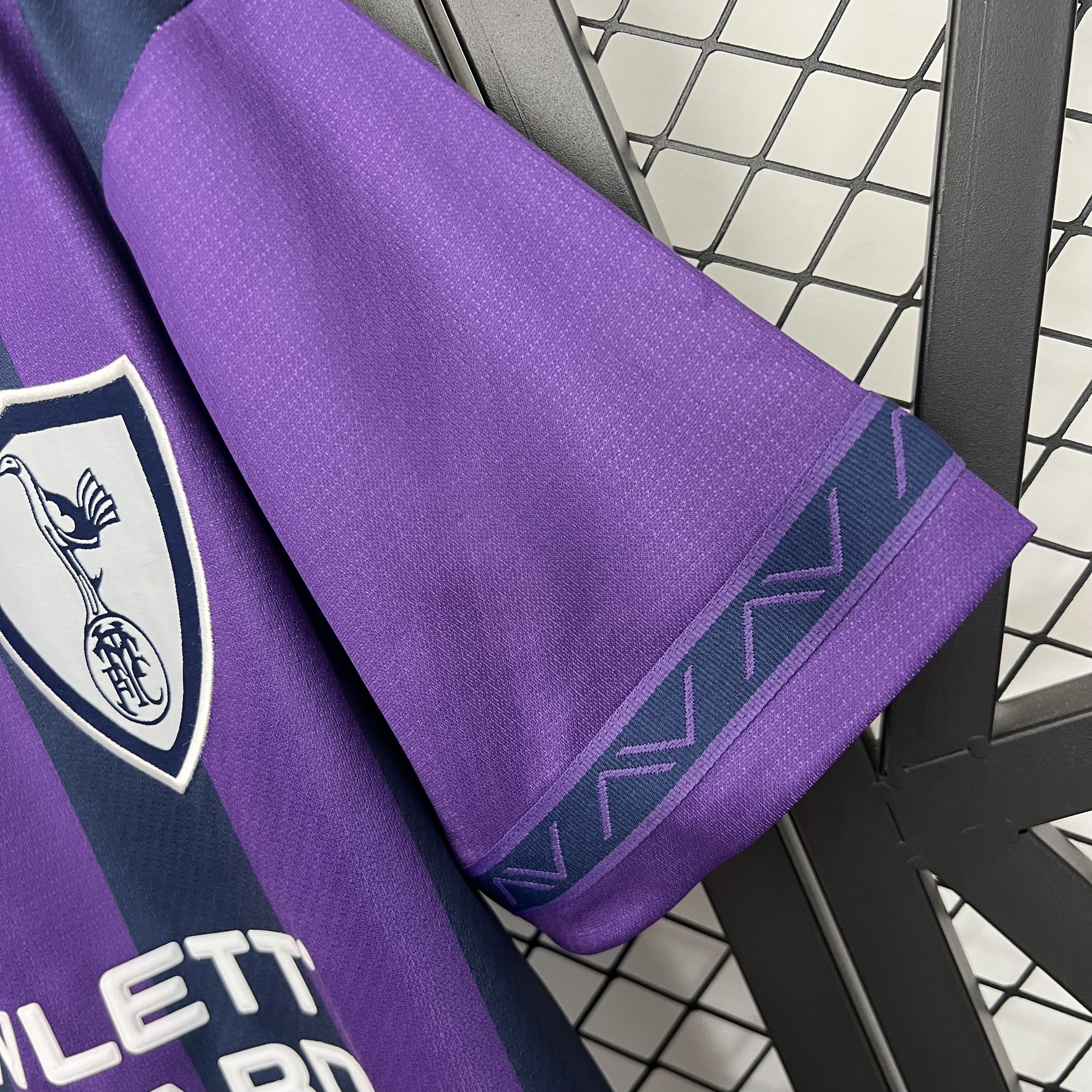 Tottenham Hotspur Retro Football Jersey Away Custom Shirt 1995/97