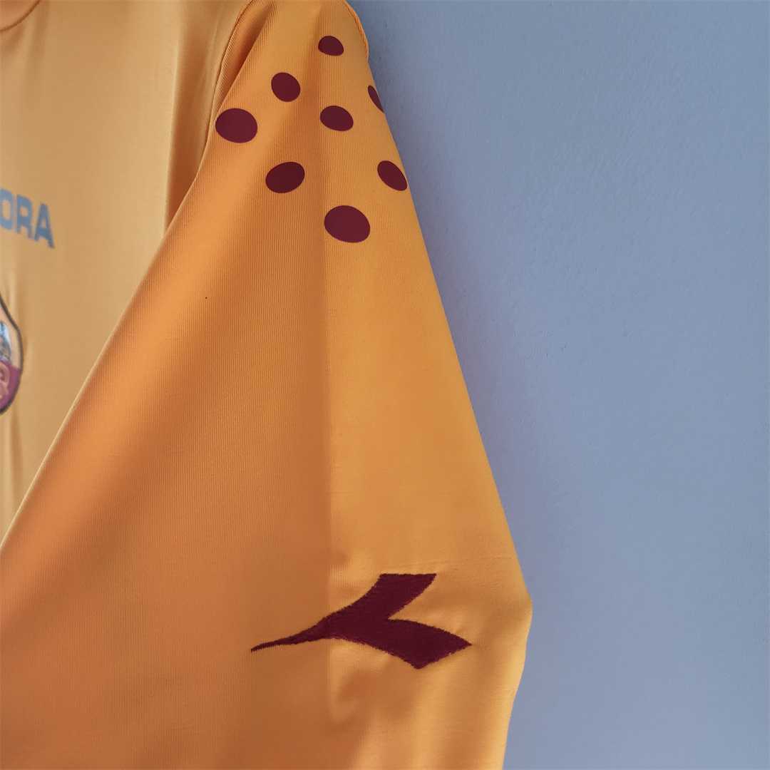 Roma Retro Soccer Jersey Home Custom Shirt 2005/06