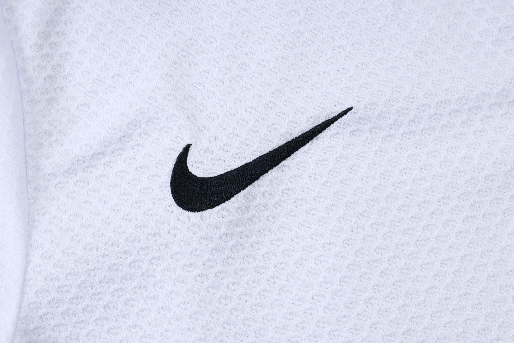 Chelsea Training Kit (Polo+Pants) White 2025/26