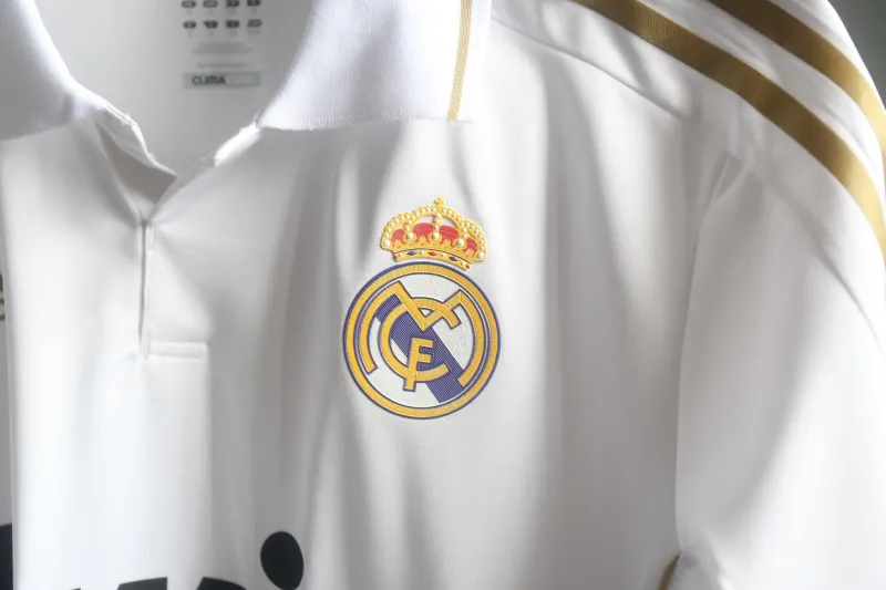 Real Madrid Authentic Retro Jersey Home Long Sleeve Soccer Shirt 2011/12