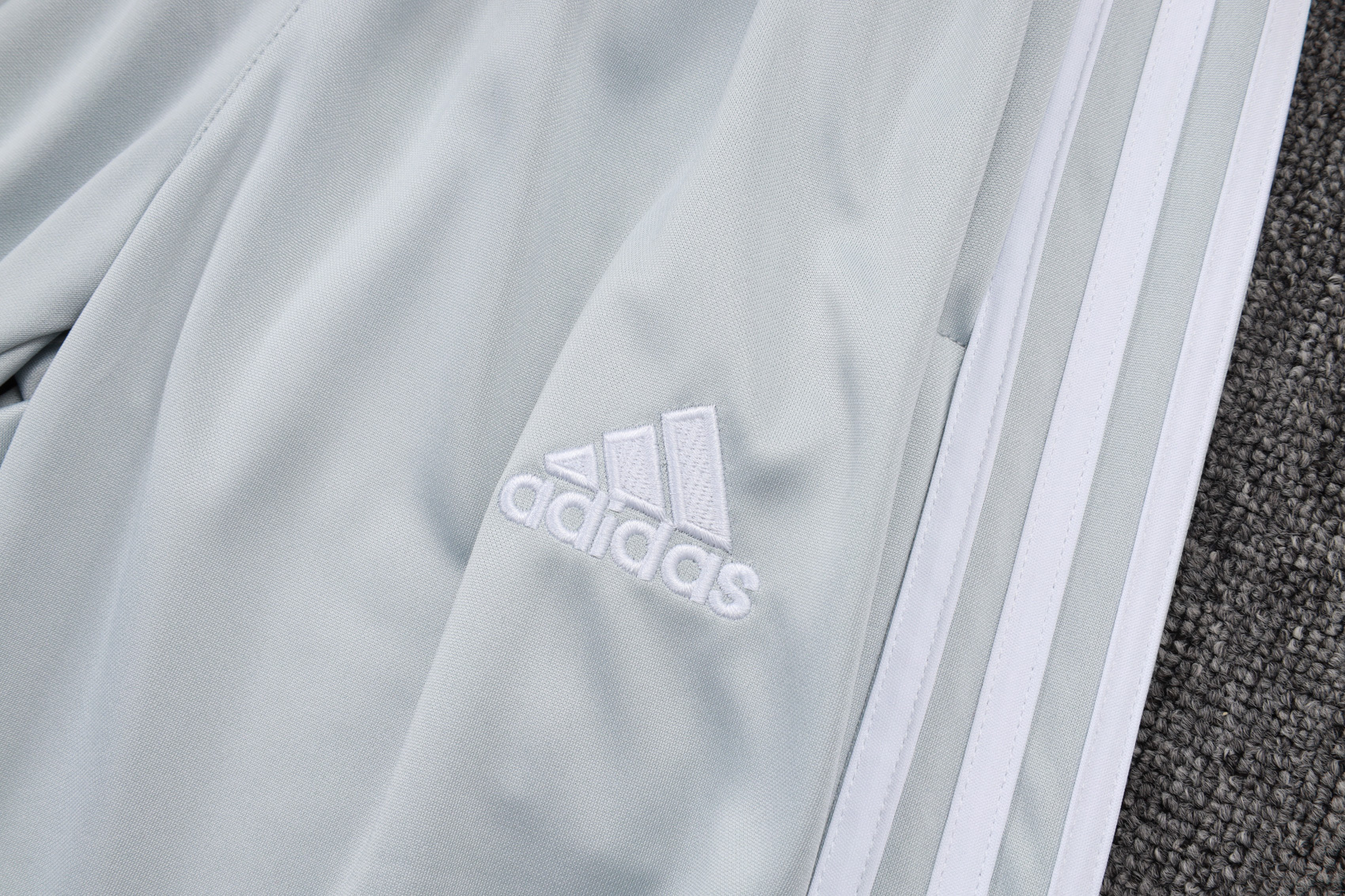Bayern Munich Training Kit (Sweatshirt+Pants) Light Grey 2025/26