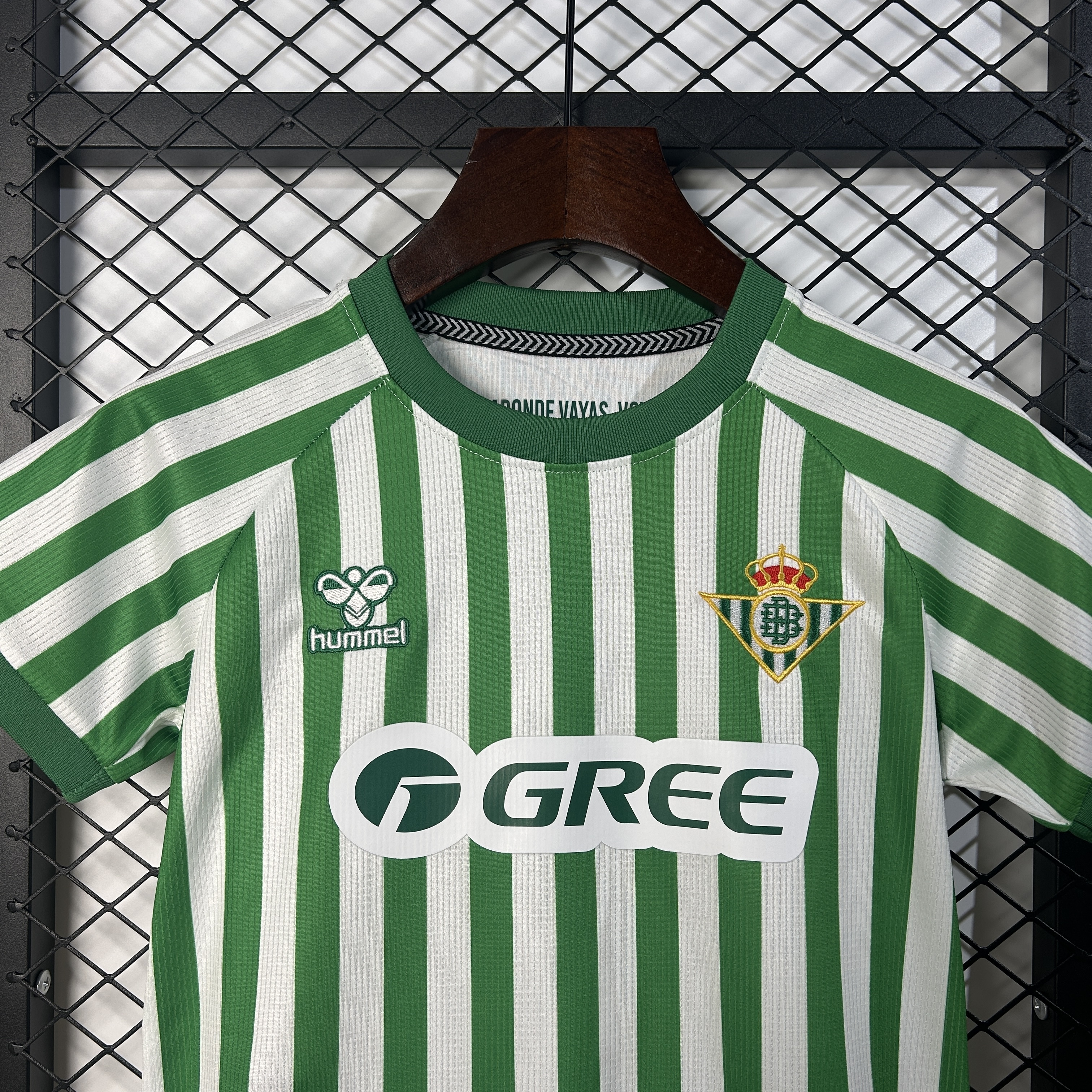 Real Betis  the Conference League Final Kids Kit Jersey+Shorts 2024/25