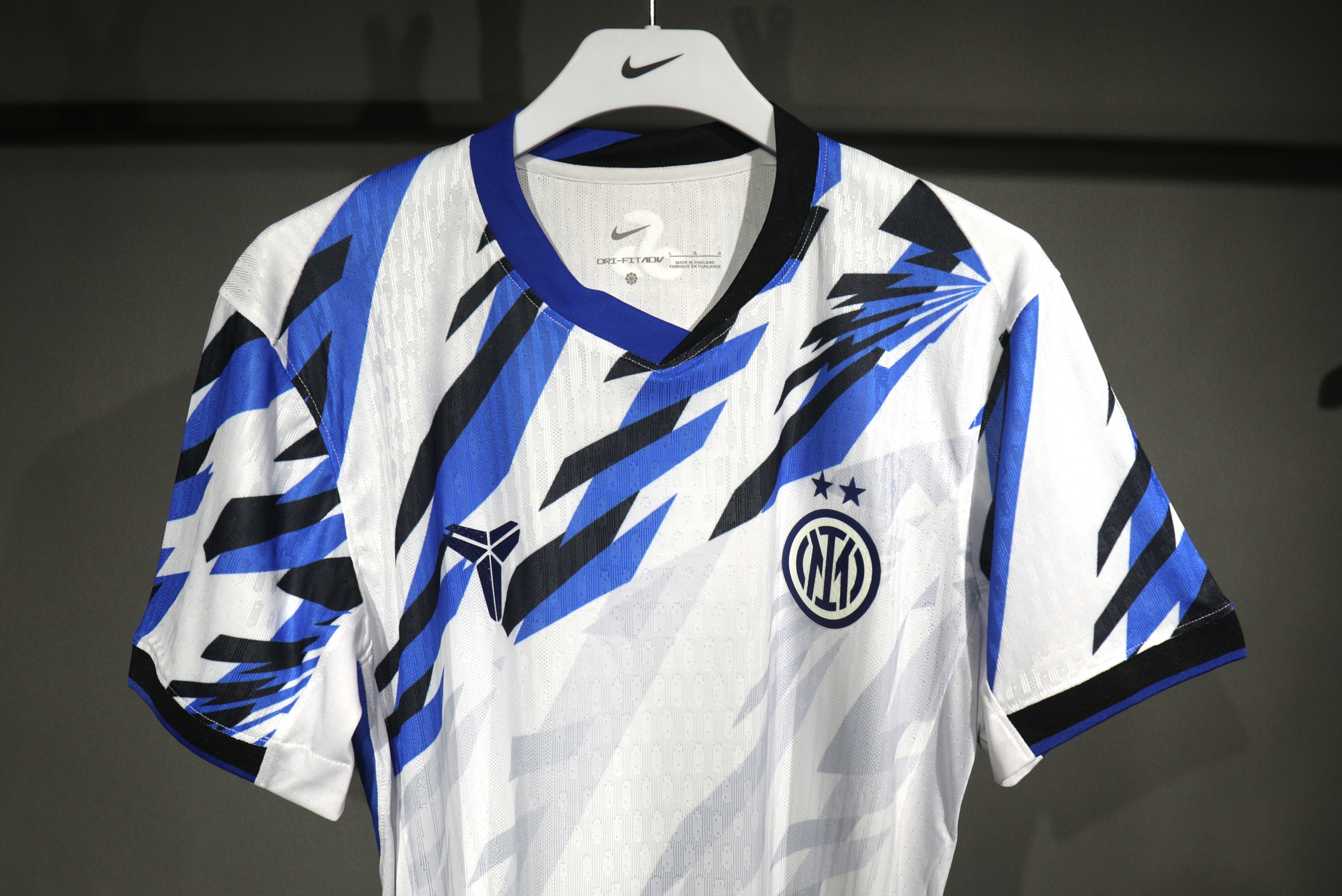 Authentic Soccer Jersey Inter Milan Black Mamba Special Edition Shirt 2025/26