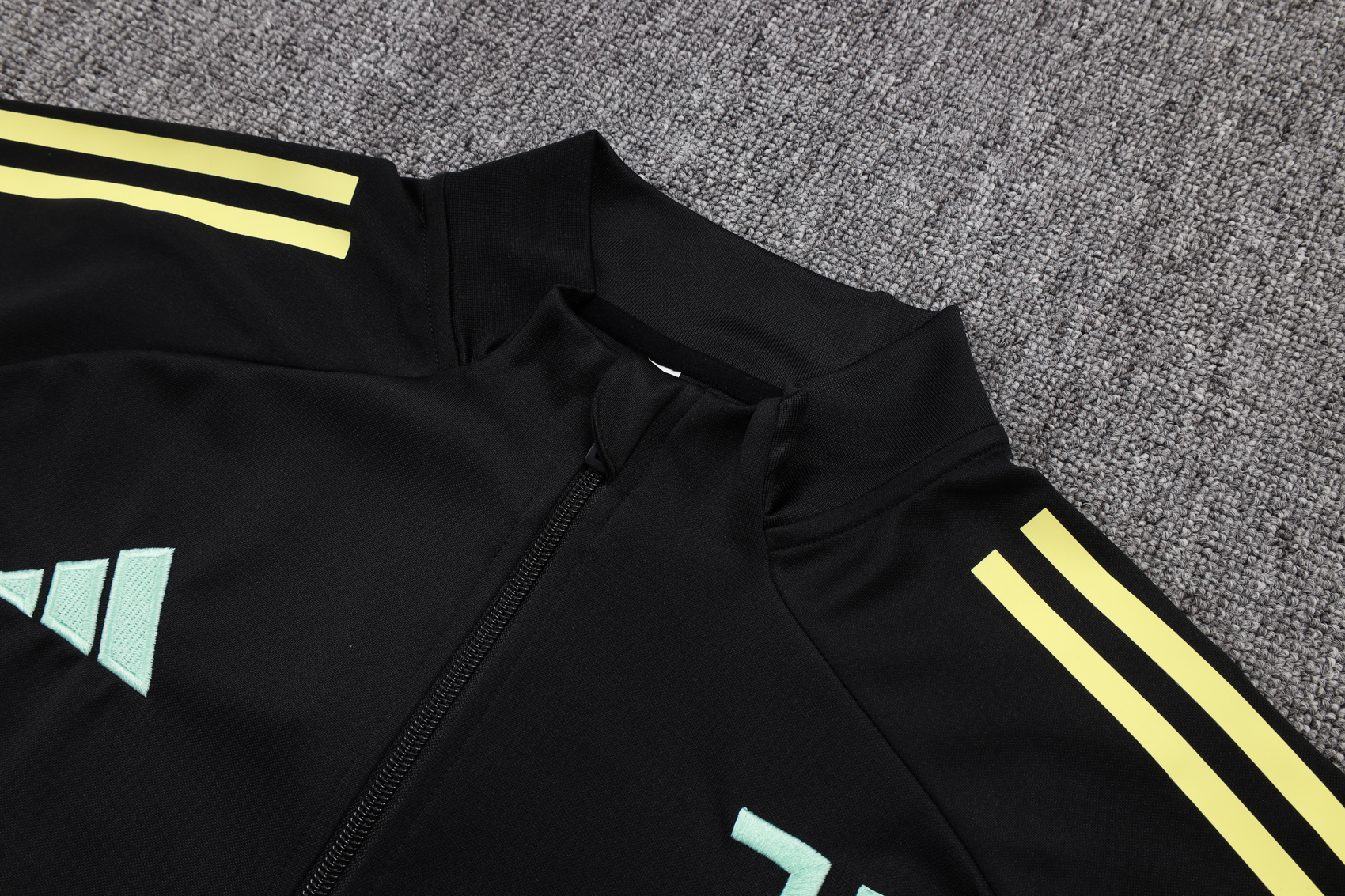 Juventus Training Kit (Jacket+Pants) Black 2025/26