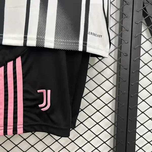 Juventus Soccer Jersey Home Kids Kit Jersey+Shorts 2025/26