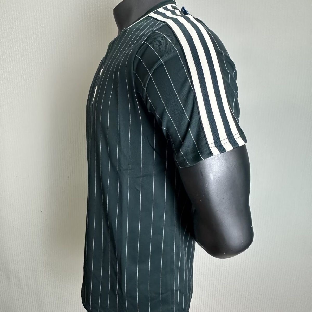 Juventus Authentic Soccer Jersey Terrace Icons Special Edition Shirt 2025/26