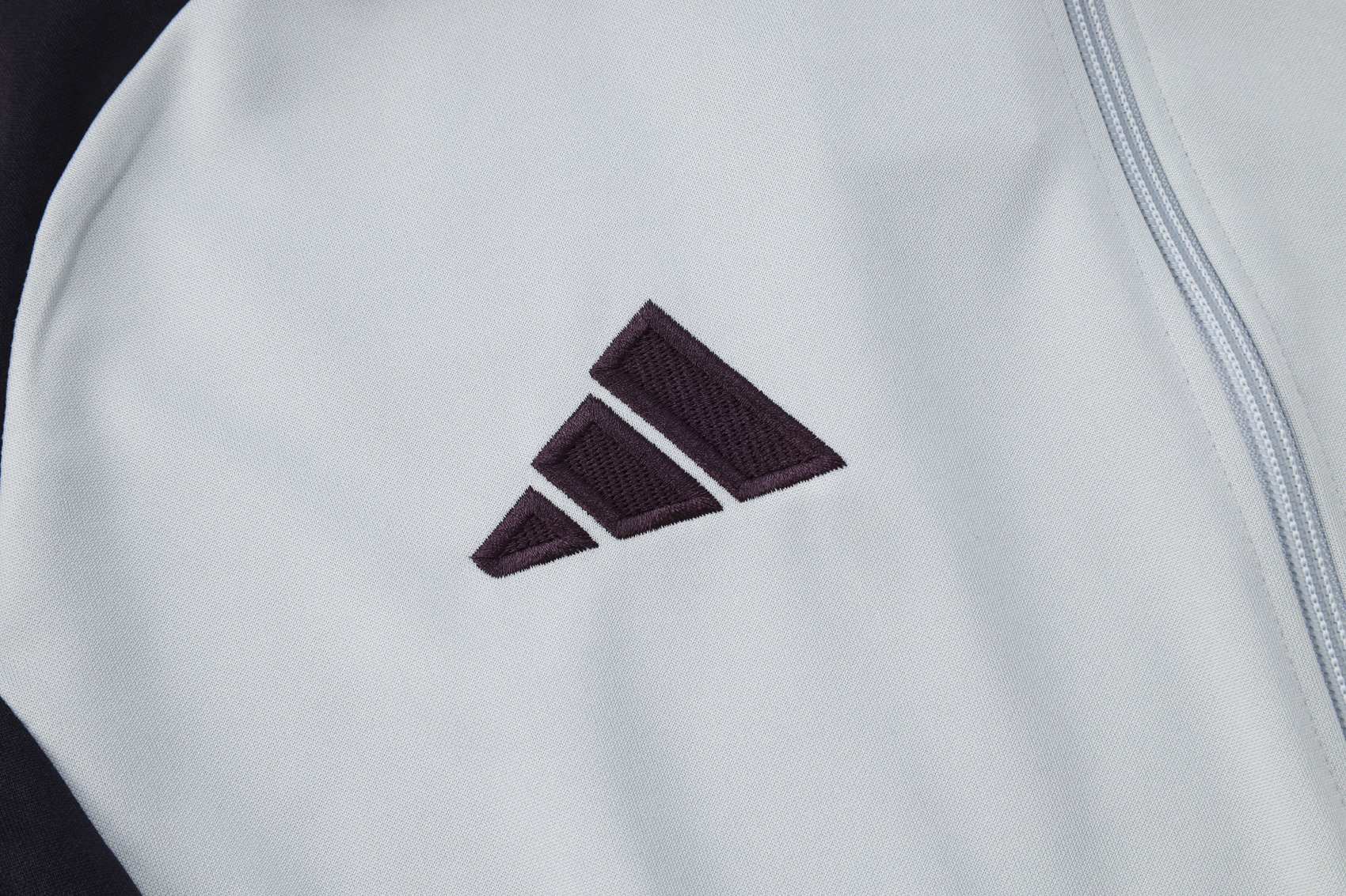 Juventus Training Kit (Jacket+Pants) Light Grey 2025/26