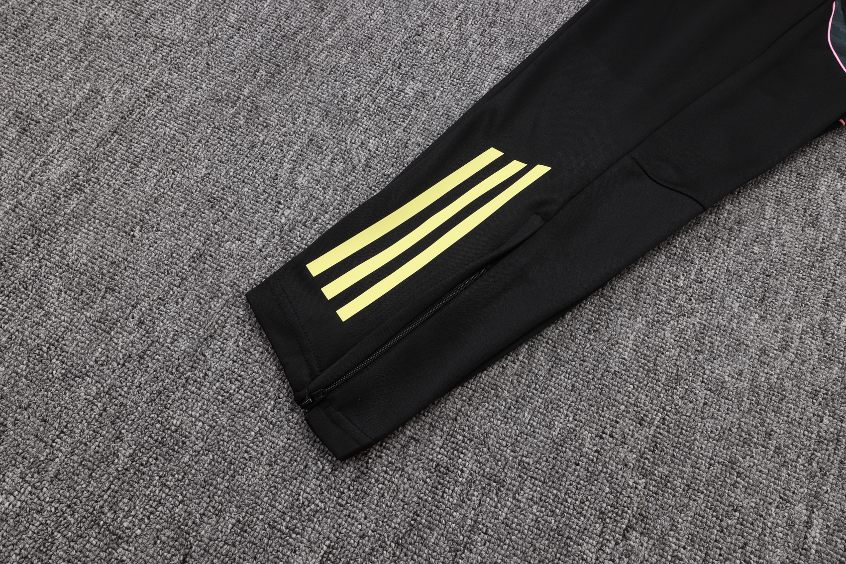 Juventus Training Kit (Sweatshirt+Pants) Black 2025/26