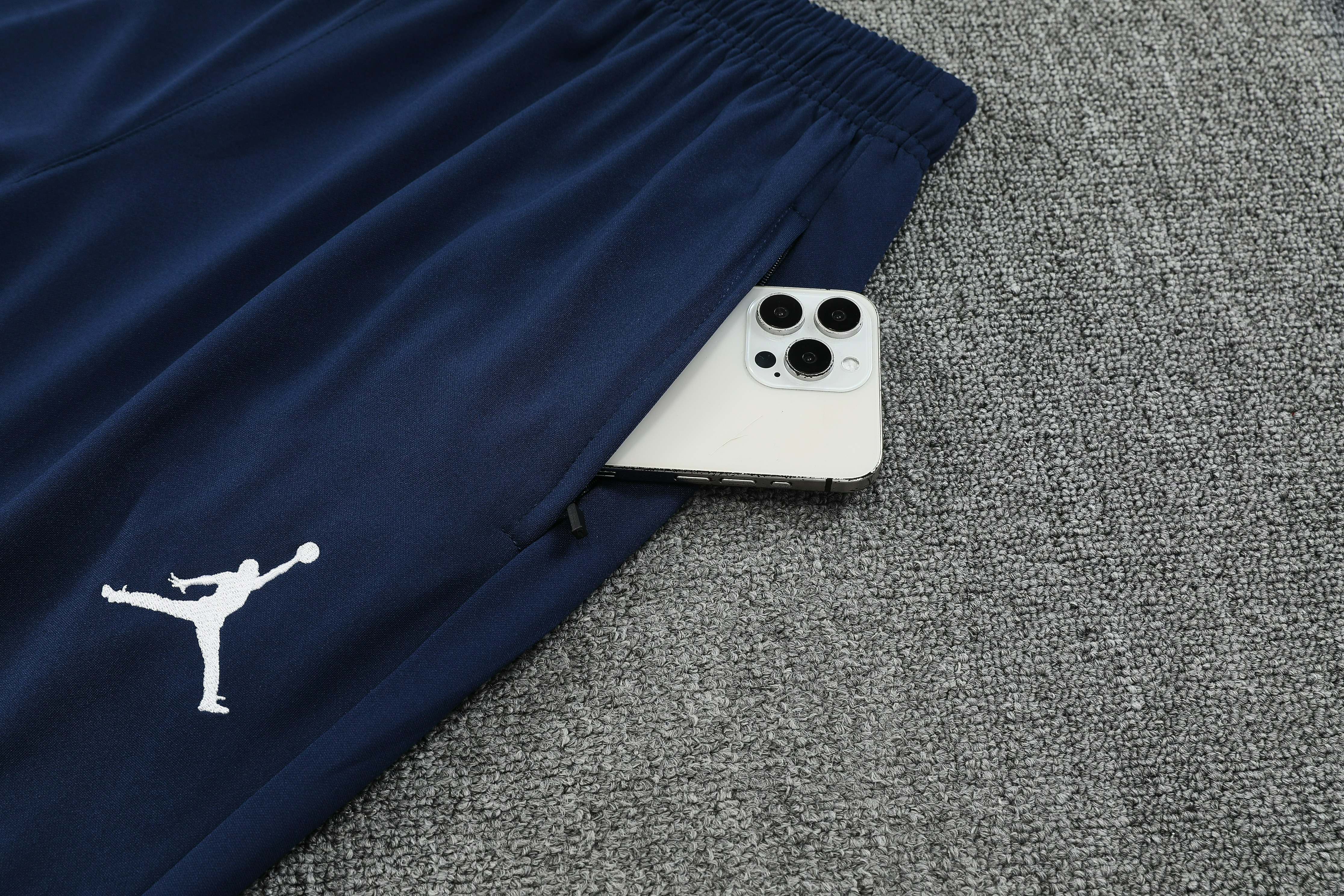 PSG Authentic Training Kit (Sweatshirt+Pants) White 2025/26 - Player Version (With Star)