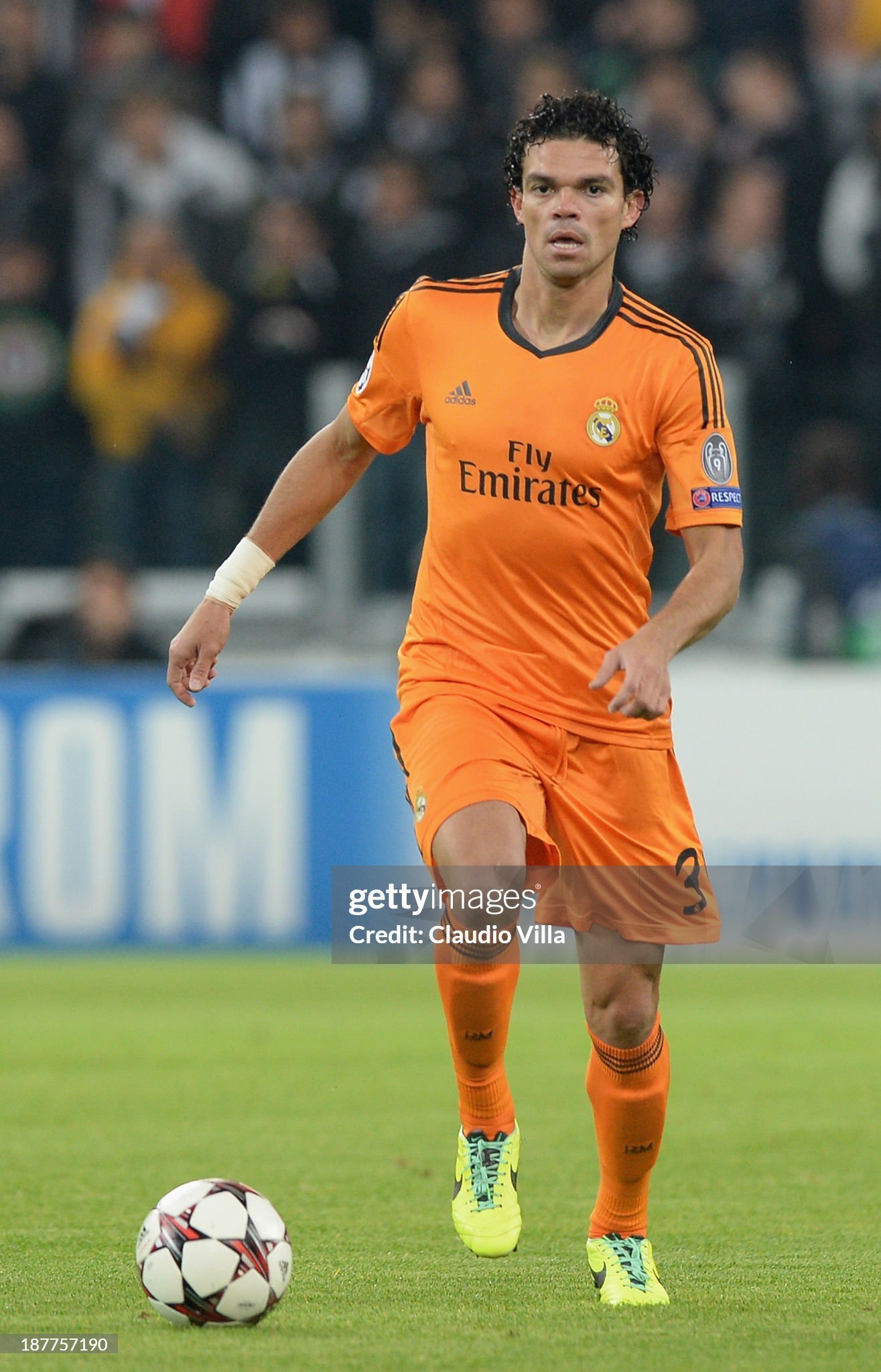 Real Madrid Authentic Retro Jersey Third Away Long Sleeve Soccer Shirt 2013/14