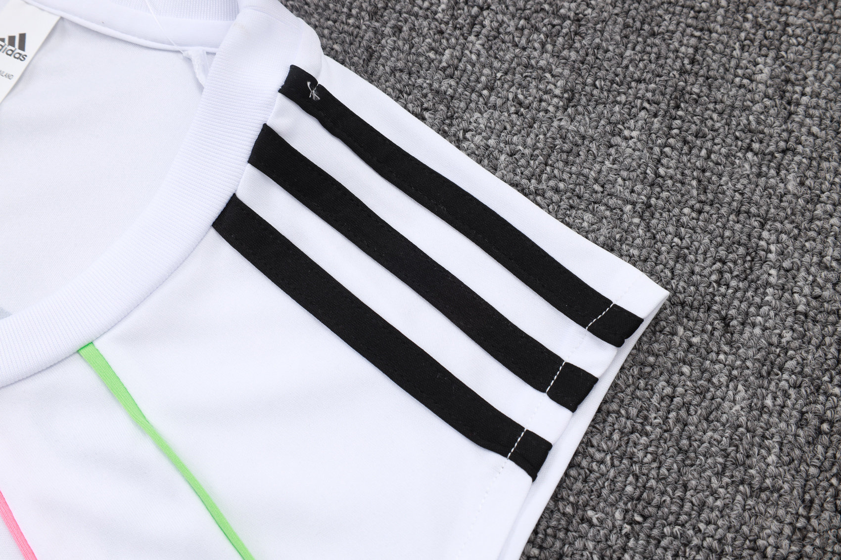 Juventus Sleeveless Training Kit White 2025/26