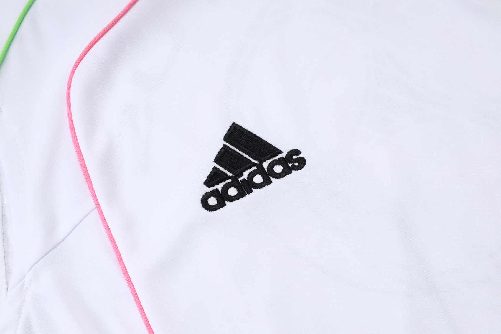 Juventus Sleeveless Training Kit White 2025/26