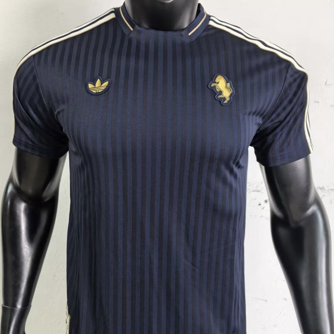 Juventus Authentic Soccer Jersey Terrace Icons Special Edition Shirt 2025/26