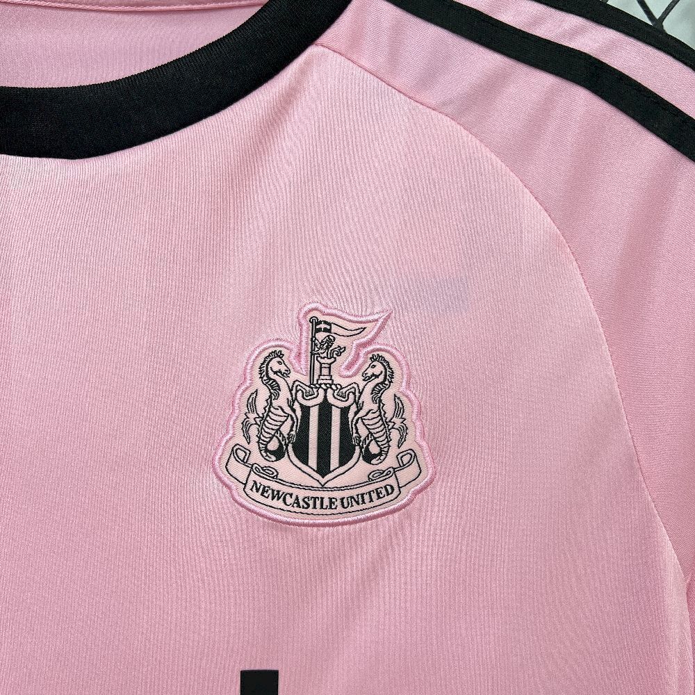 Newcastle United Football Jersey Goalkeeper Custom Shirt 2025/26
