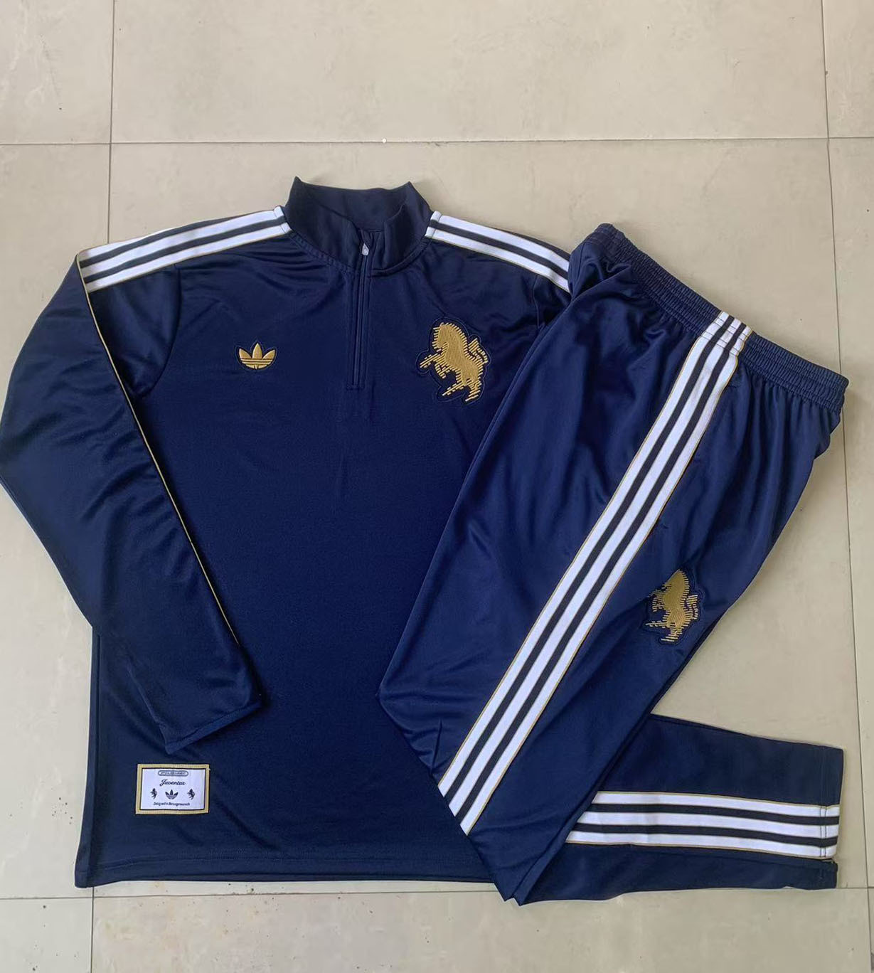 Kids Juventus Training Kit (Sweatshirt+Pants) Cyan 2025/26