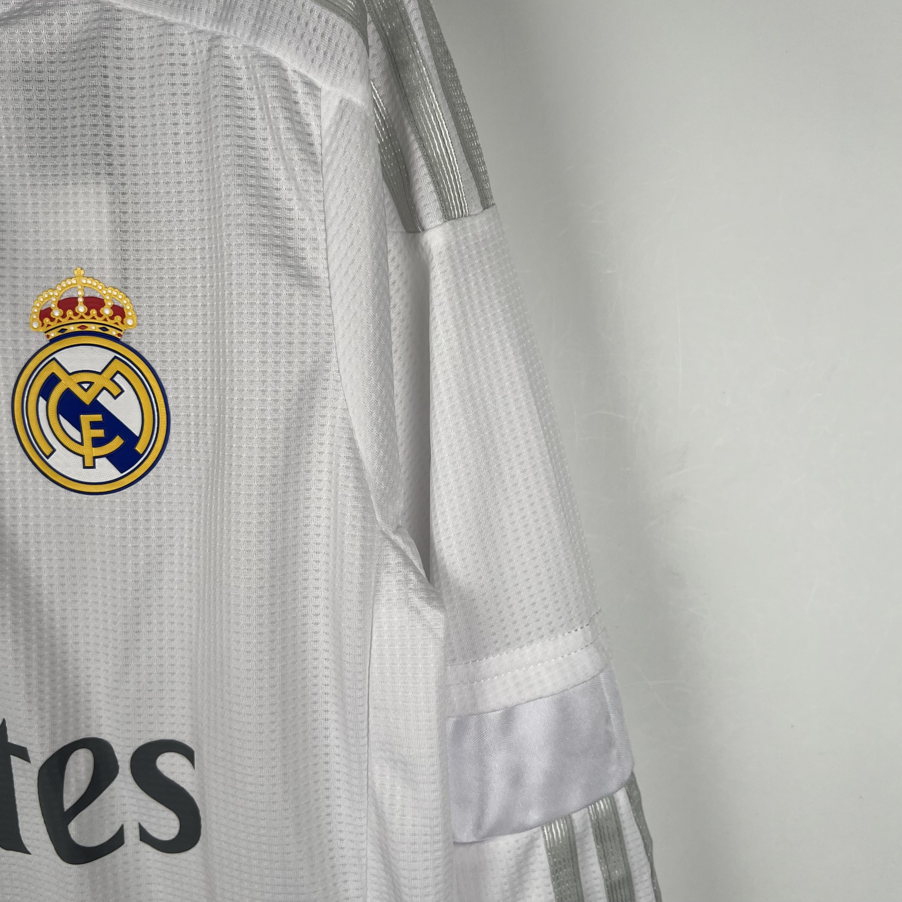 Real Madrid Retro Jersey Home Long Sleeve Custom Soccer Shirt 2015/16