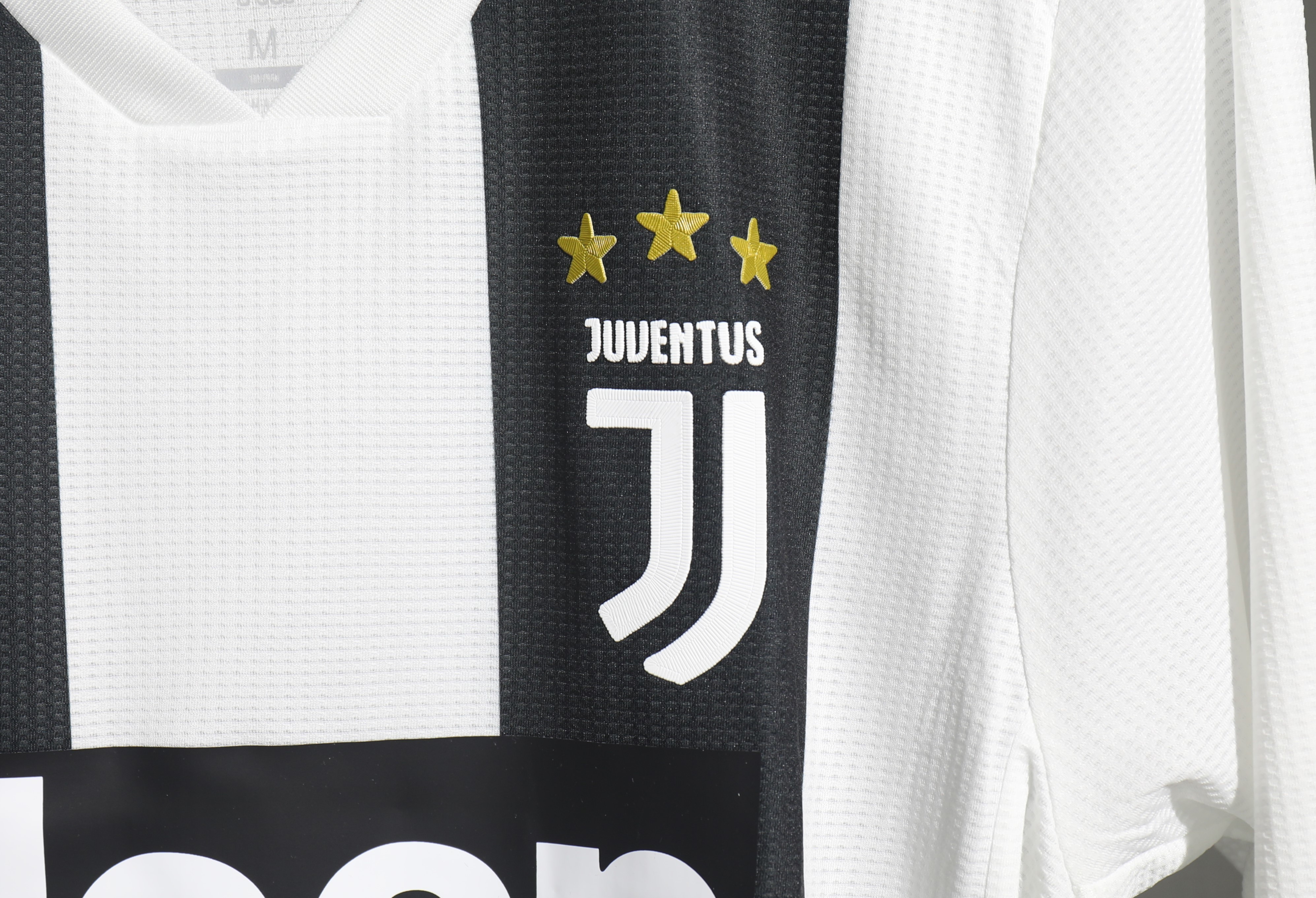 Juventus Retro Authentic Soccer Jersey Home Shirt 2018-19