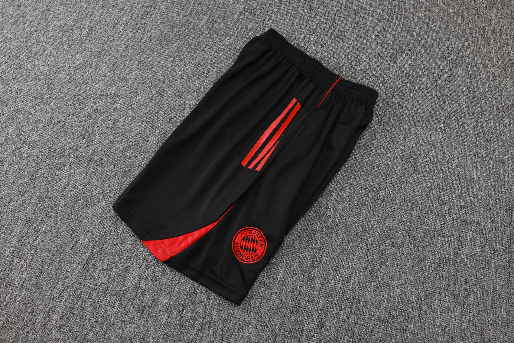Bayern Munich Training Jersey Kit Black 2025/26
