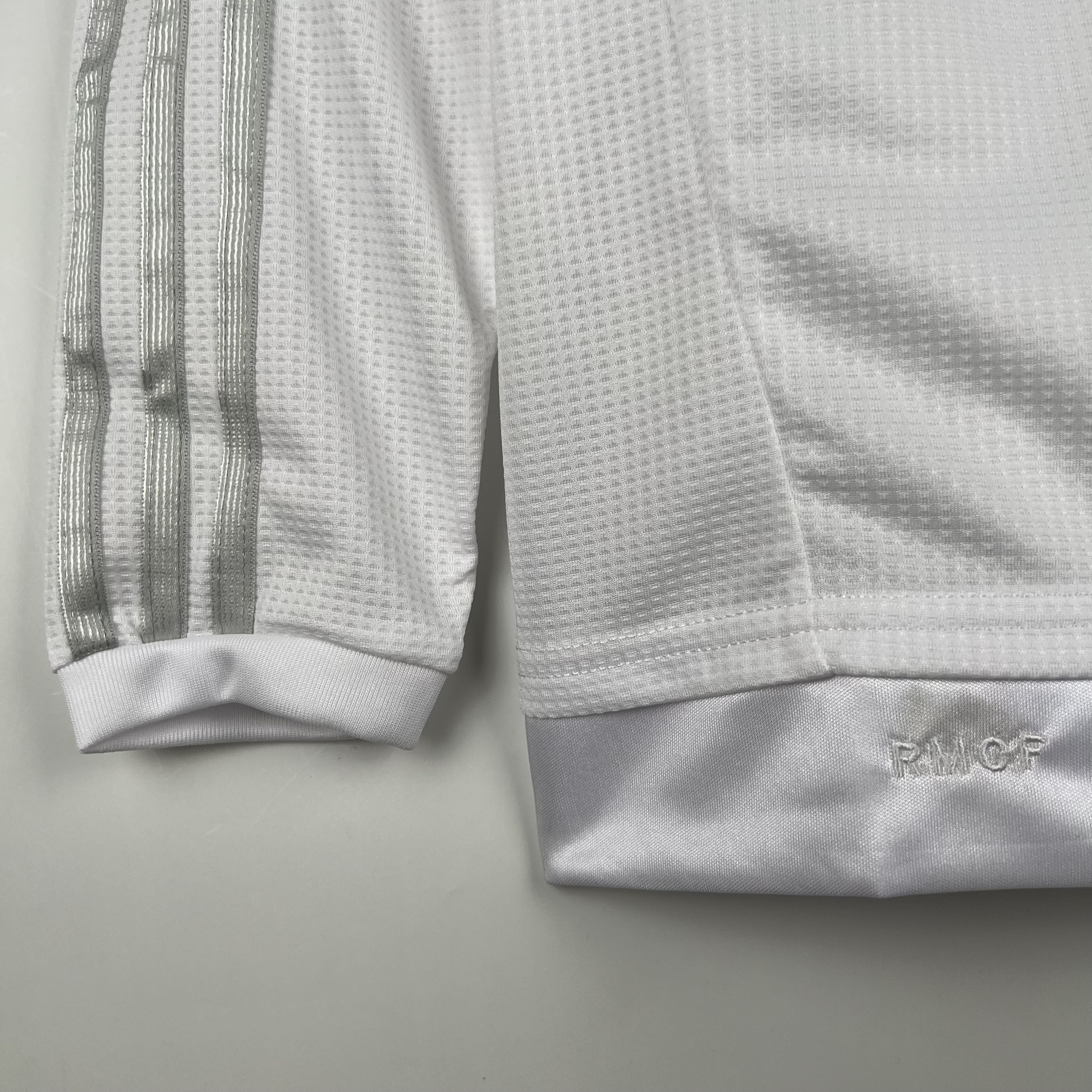Real Madrid Retro Jersey Home Long Sleeve Custom Soccer Shirt 2015/16
