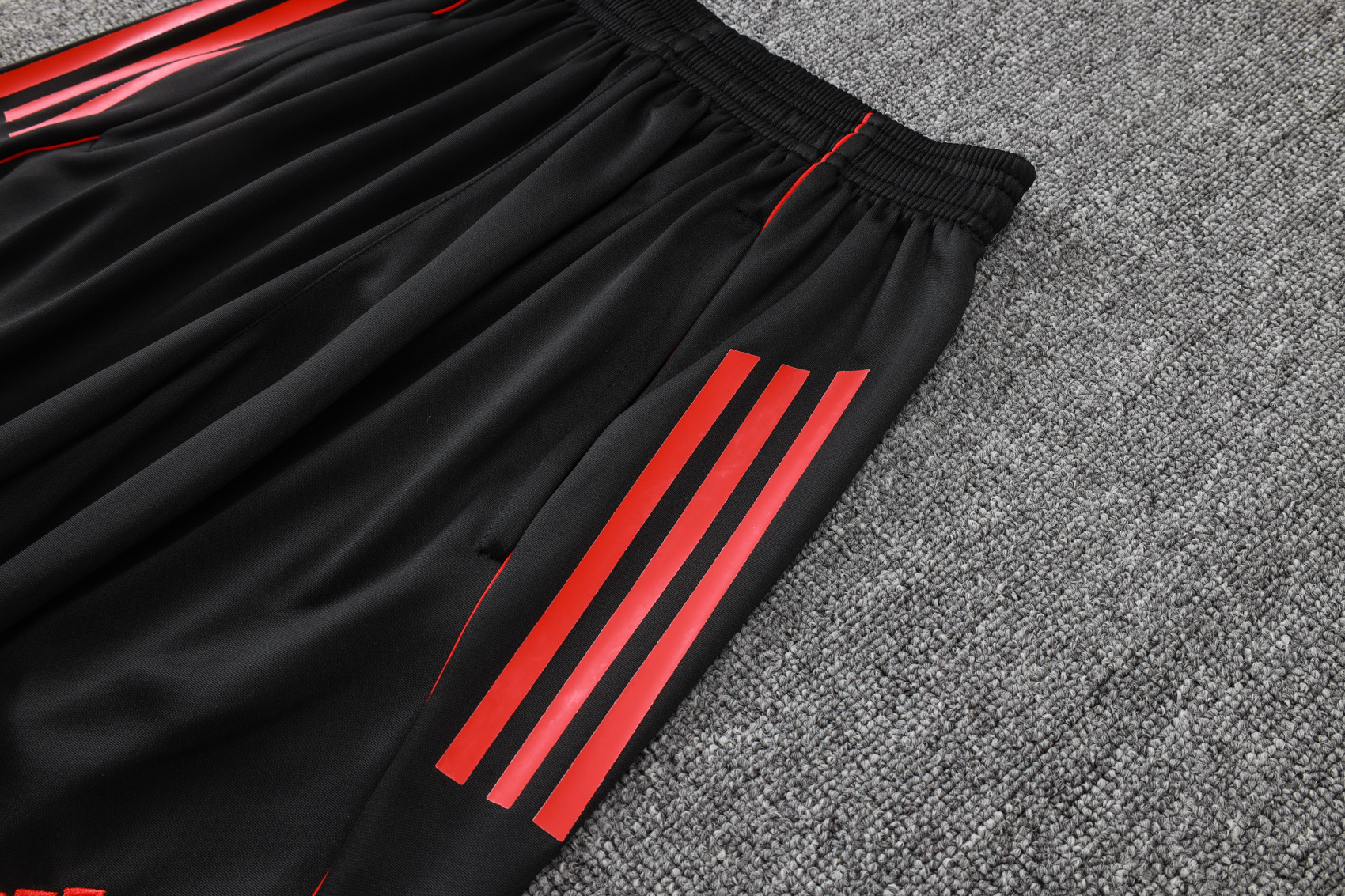 Bayern Munich Training Jersey Kit Black 2025/26