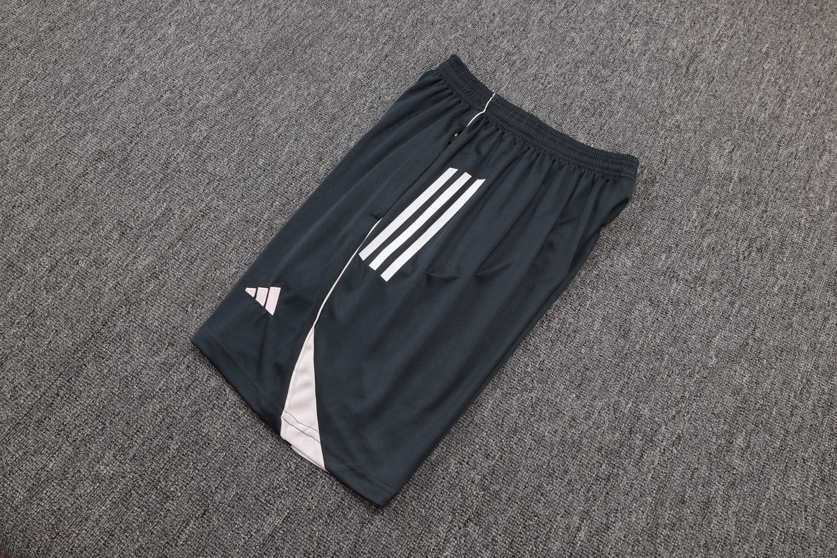 Real Madrid Training Jersey Kit Gray 2025/26