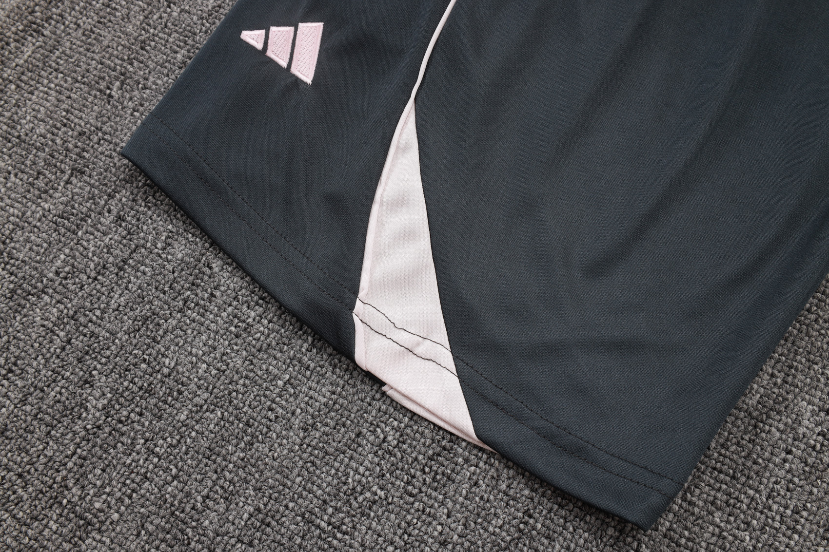 Real Madrid Training Jersey Kit Gray 2025/26
