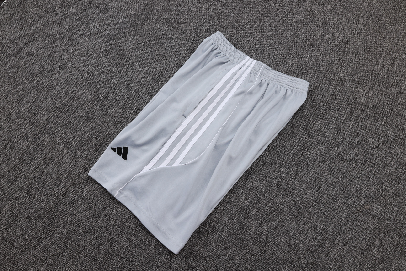 Real Madrid Training Jersey Kit Gray 2025/26