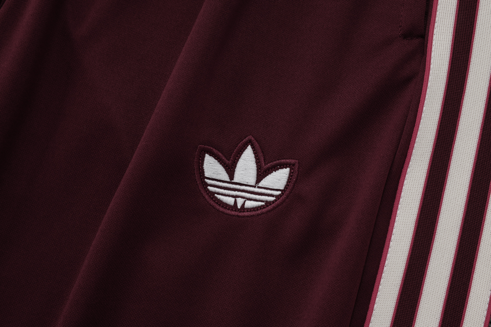 Bayern Munich Training Kit (Sweatshirt+Pants) Red 2025/26