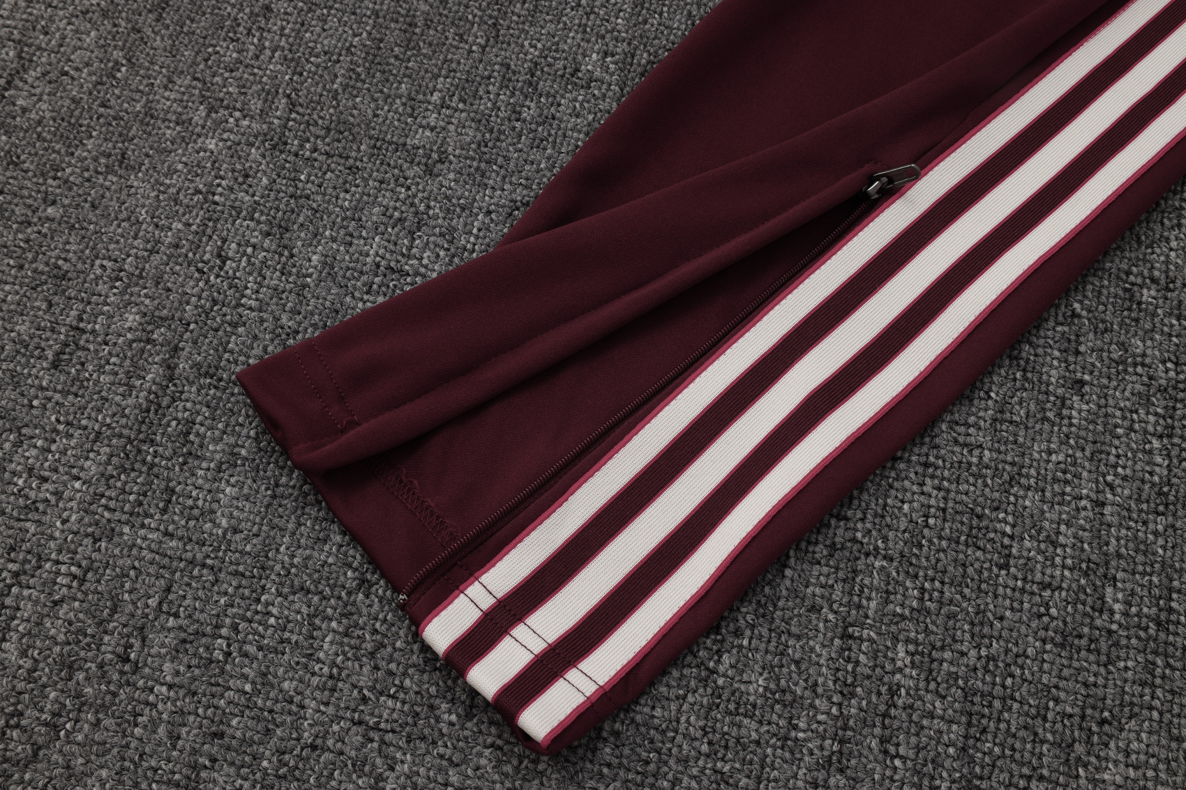 Bayern Munich Training Kit (Sweatshirt+Pants) Red 2025/26
