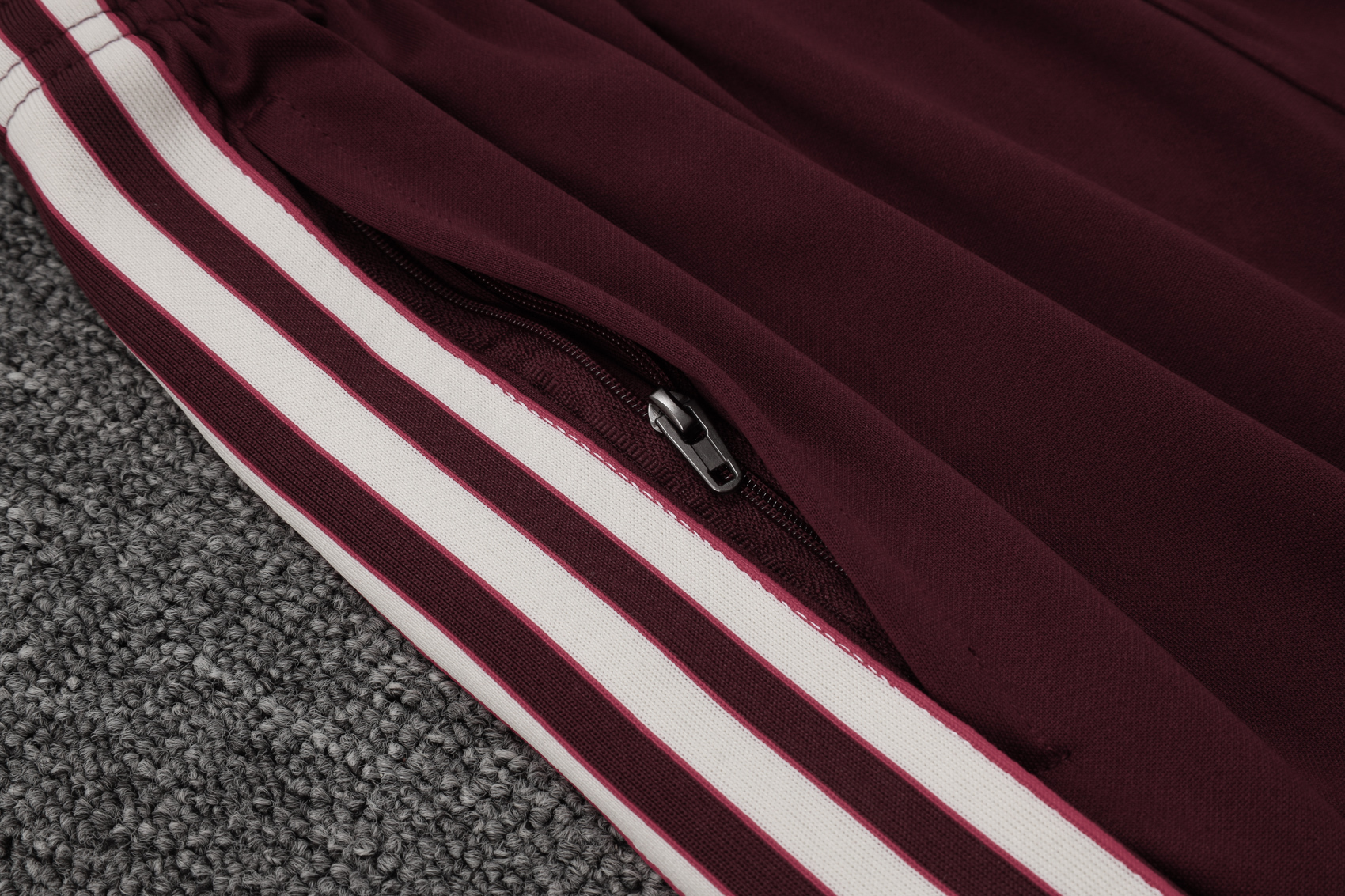 Bayern Munich Training Kit (Sweatshirt+Pants) Red 2025/26