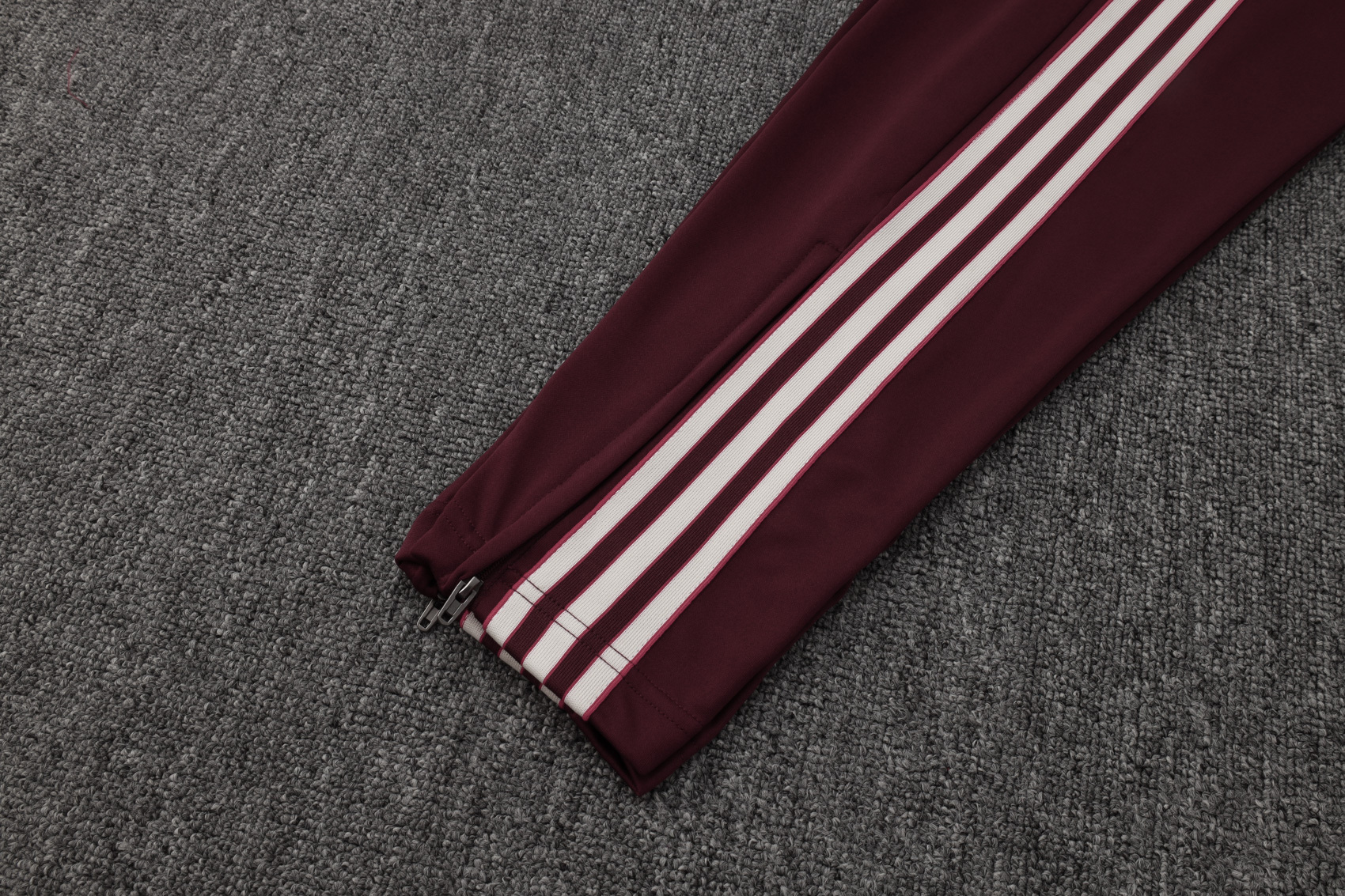 Bayern Munich Training Kit (Sweatshirt+Pants) Red 2025/26
