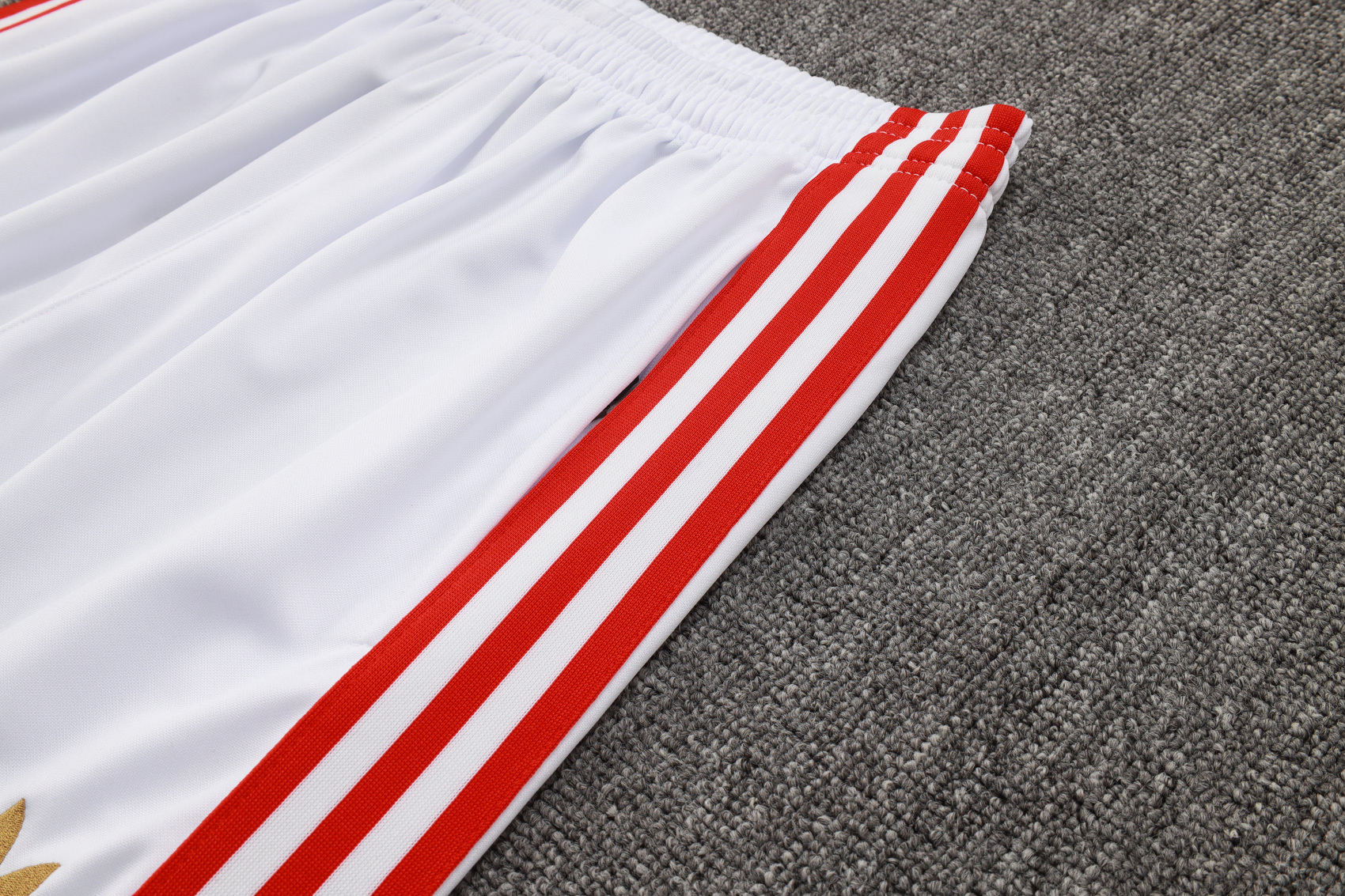 Bayern Munich Training Kit (Jacket+Pants) White 2025/26 - 125th Anniversary