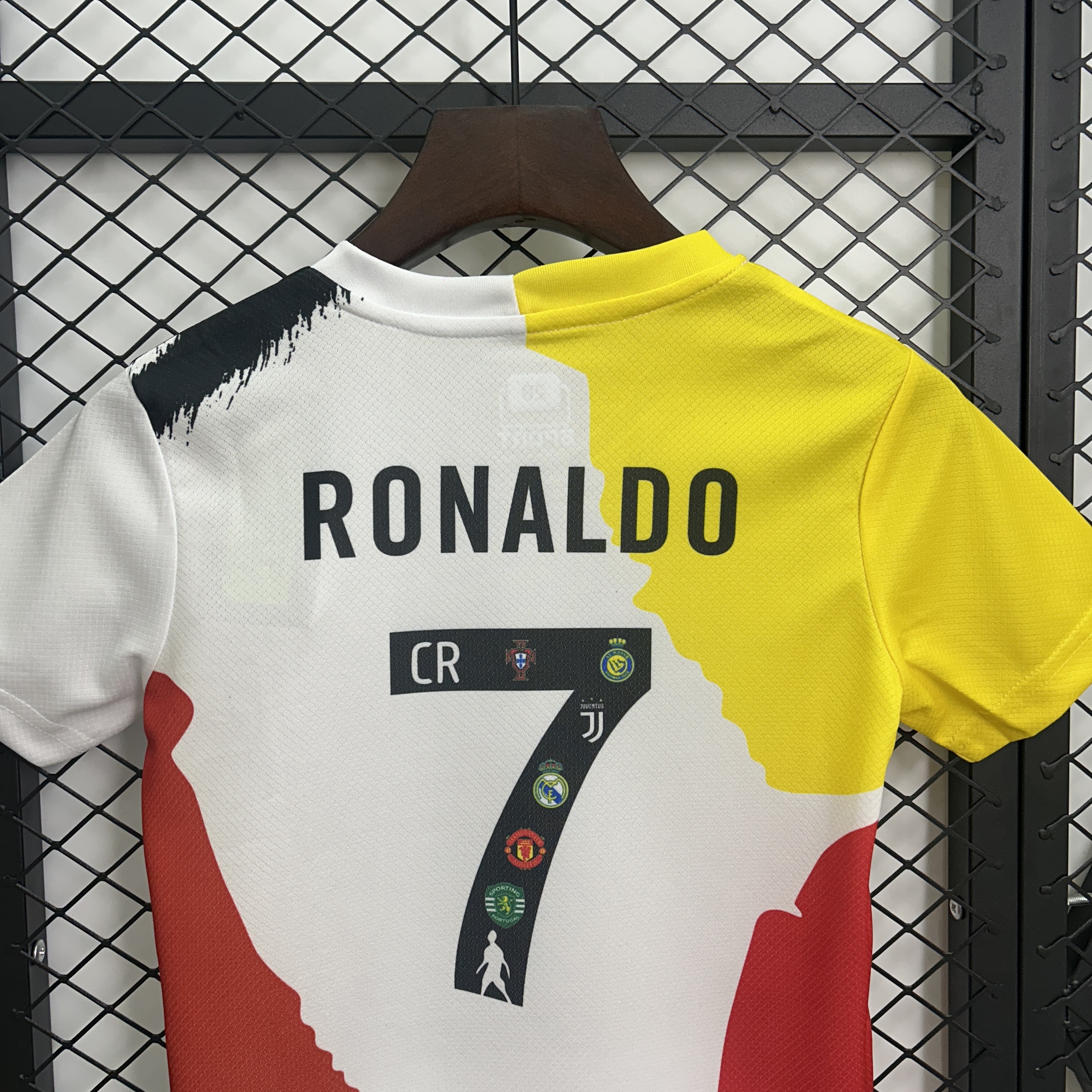 Cristiano Ronaldo Commemorative Edition Kids Kit Jersey+Shorts 2025/26 - All Club Mix