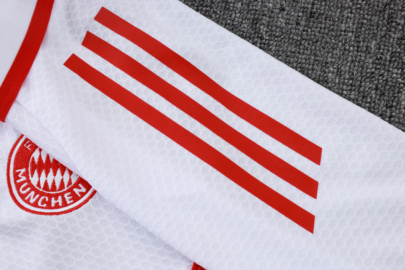Bayern Munich Training Kit (Polo+Pants) White 2025/26