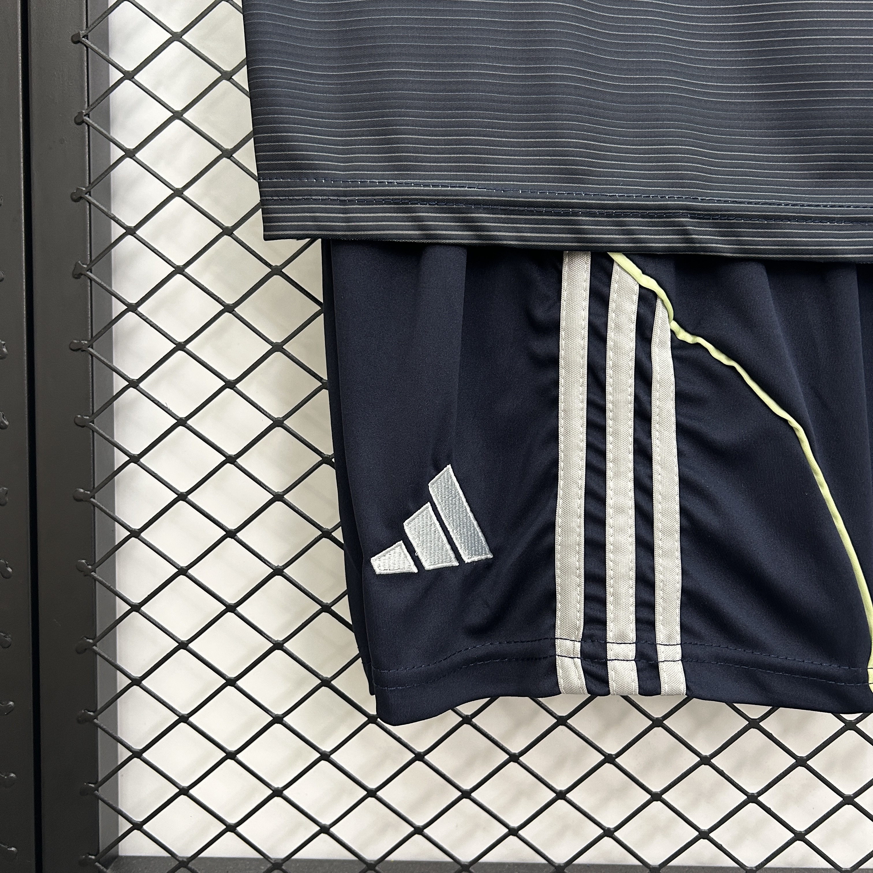 Real Madrid Soccer Jersey Away Kids Kit Jersey+Shorts 2025/26