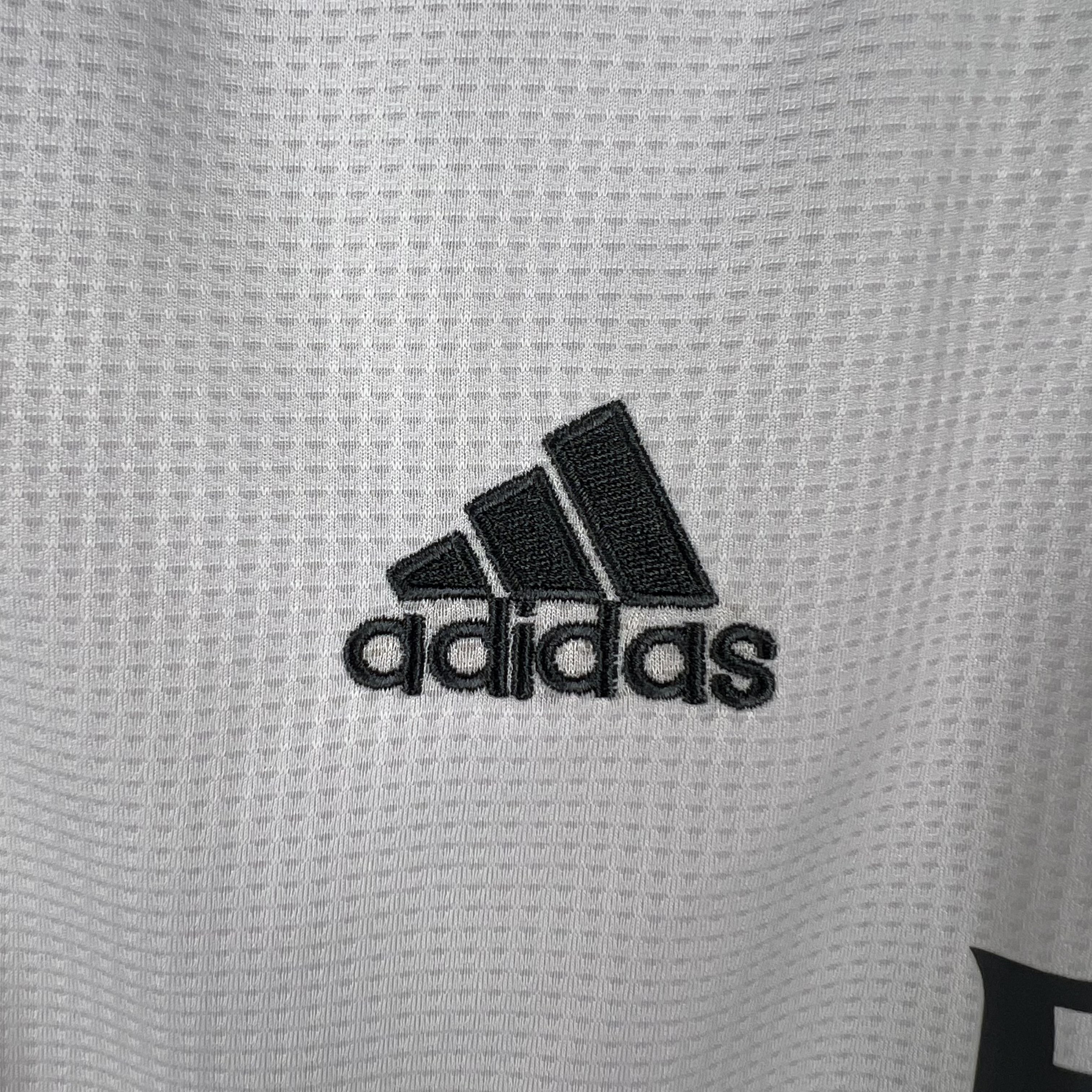 Real Madrid Retro Jersey Home Long Sleeve Custom Soccer Shirt 2015/16