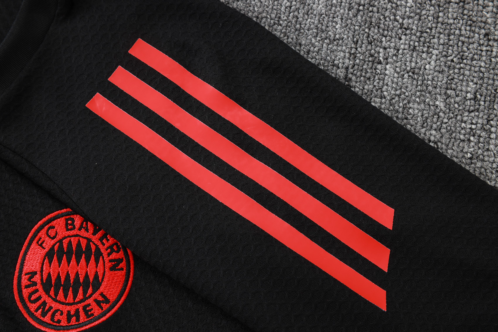Bayern Munich Training Jersey Kit Black 2025/26