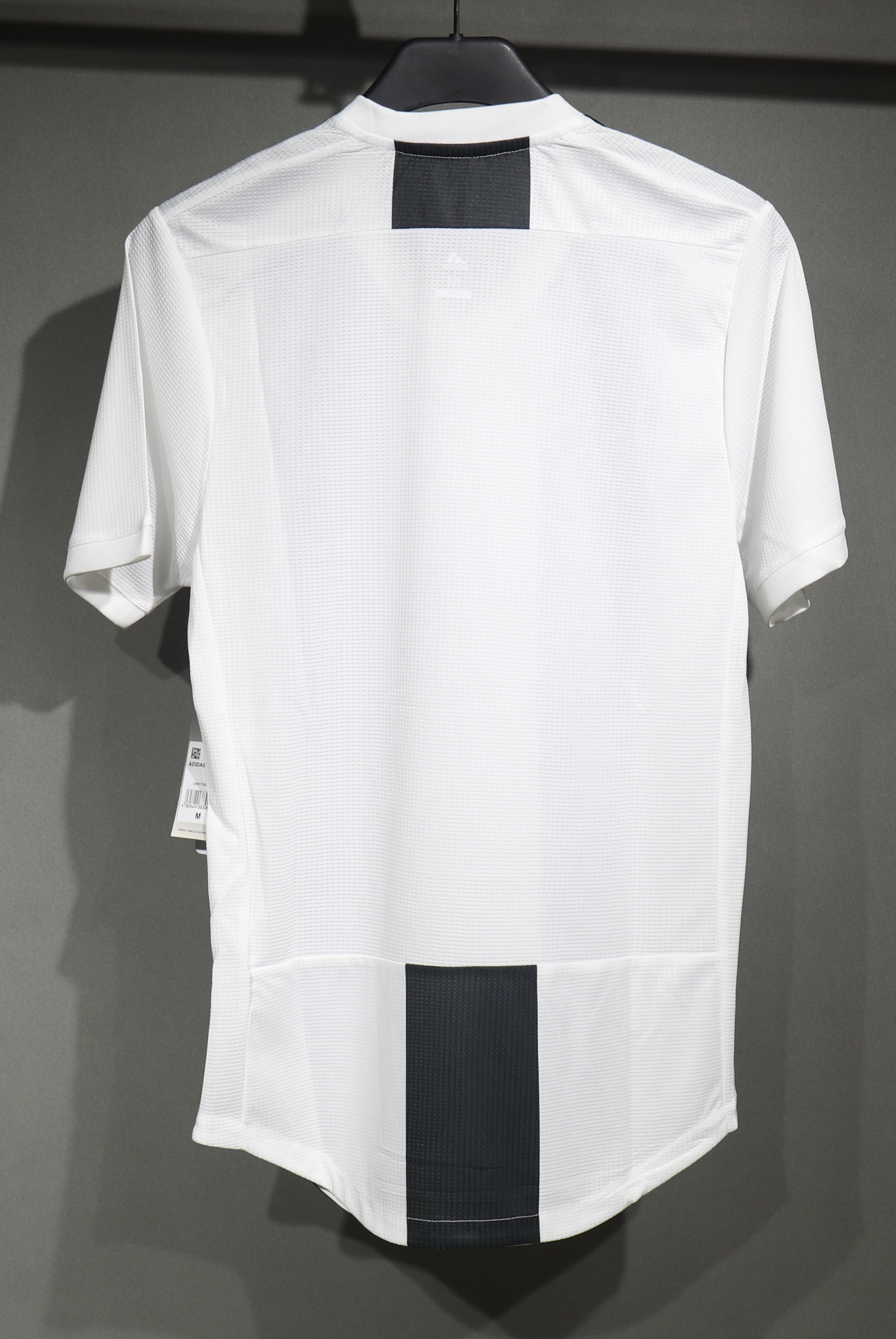 Juventus Retro Authentic Soccer Jersey Home Shirt 2018-19