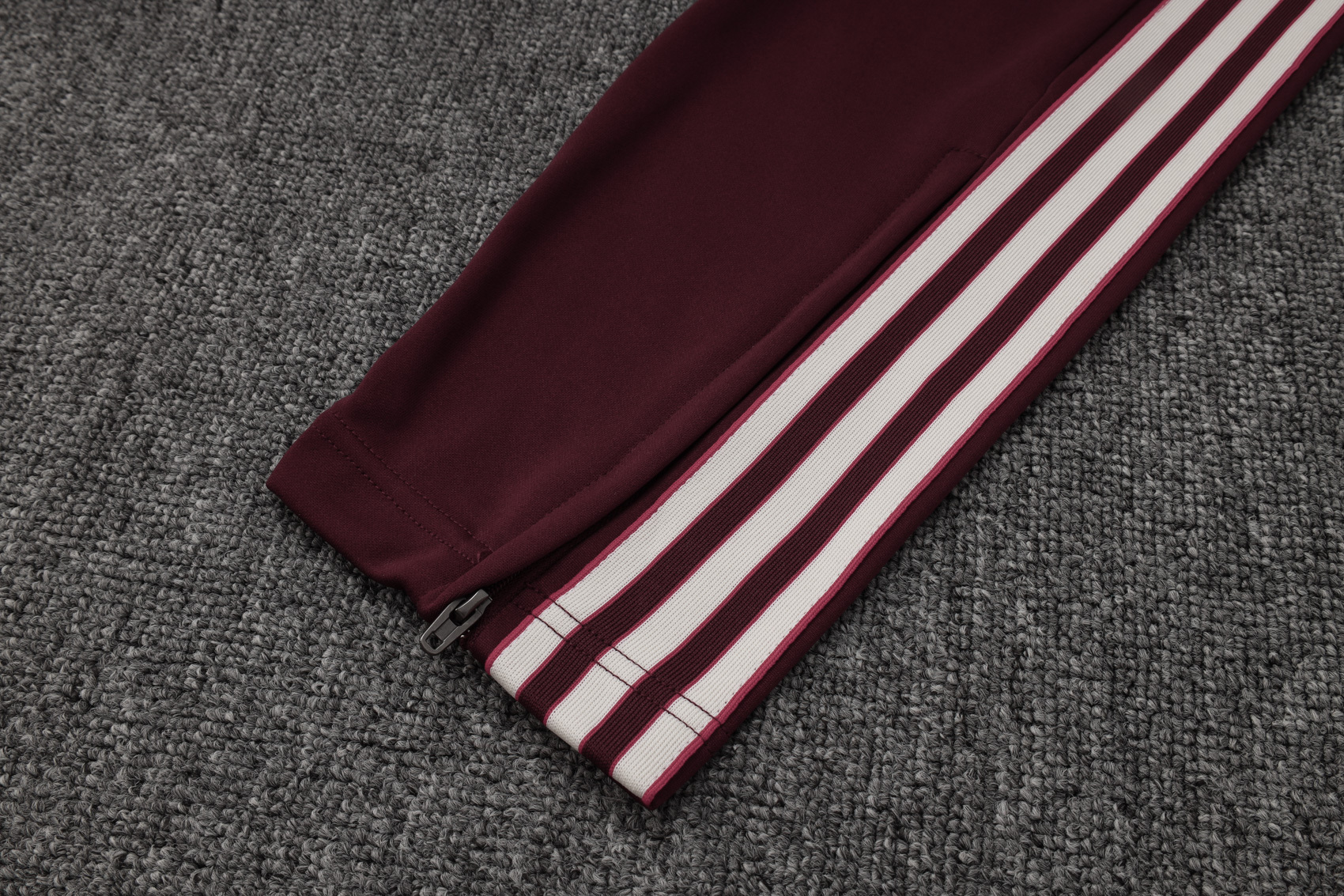 Bayern Munich Training Kit (Sweatshirt+Pants) Red 2025/26