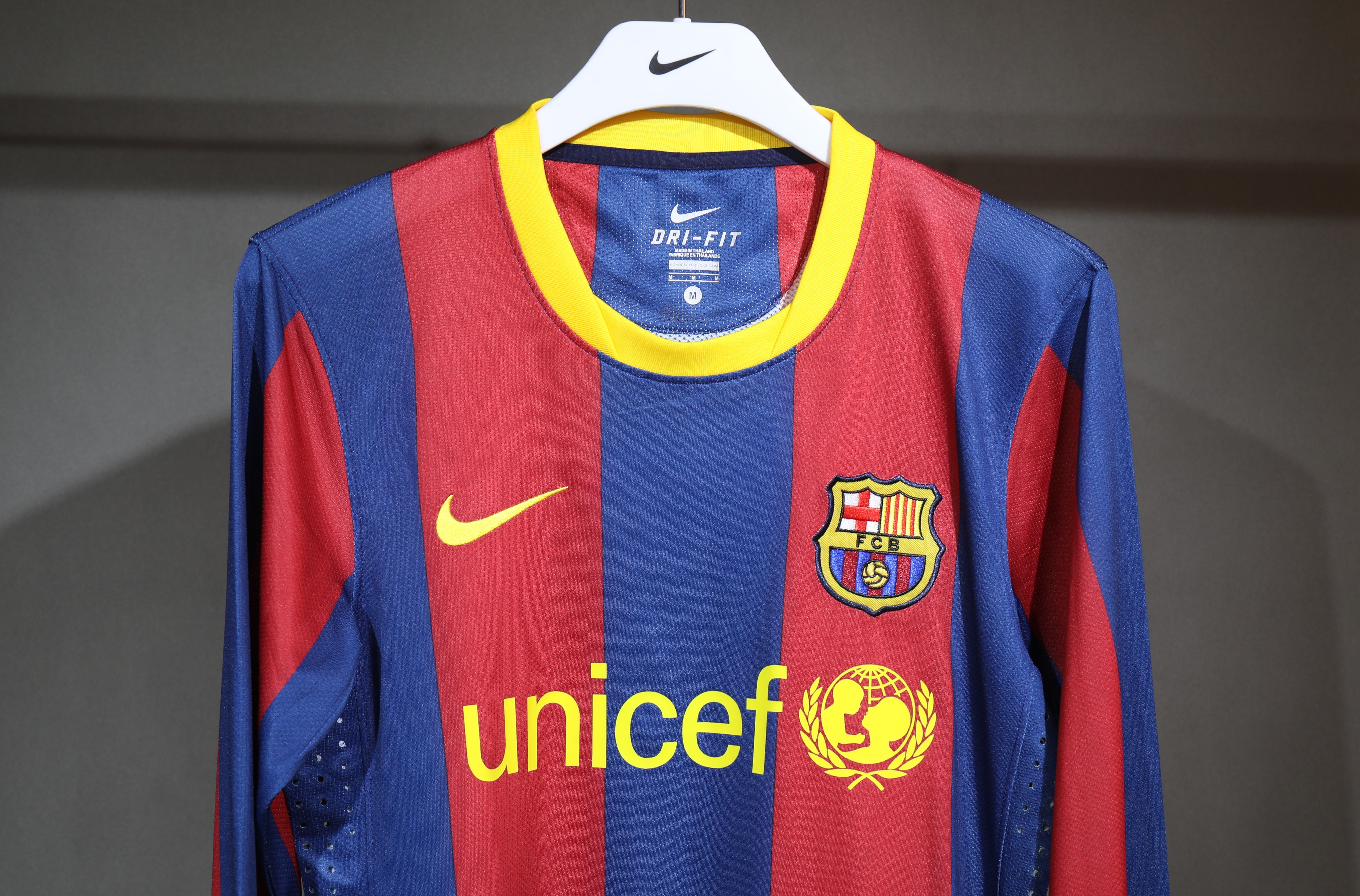 Authentic Barcelona Retro Jersey Home Long Sleeve Soccer Shirt 2010-11