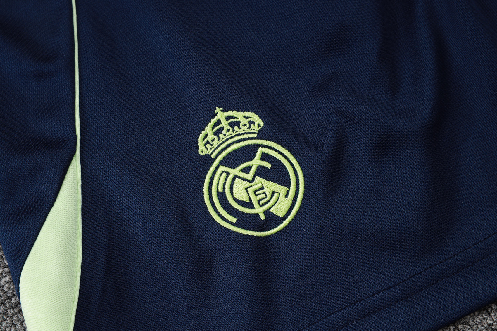 Real Madrid Training Jersey Kit Green 2025/26